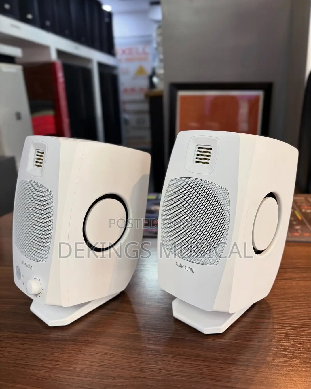 Adam Audio D3v Studio Monitor Usb-C Connection