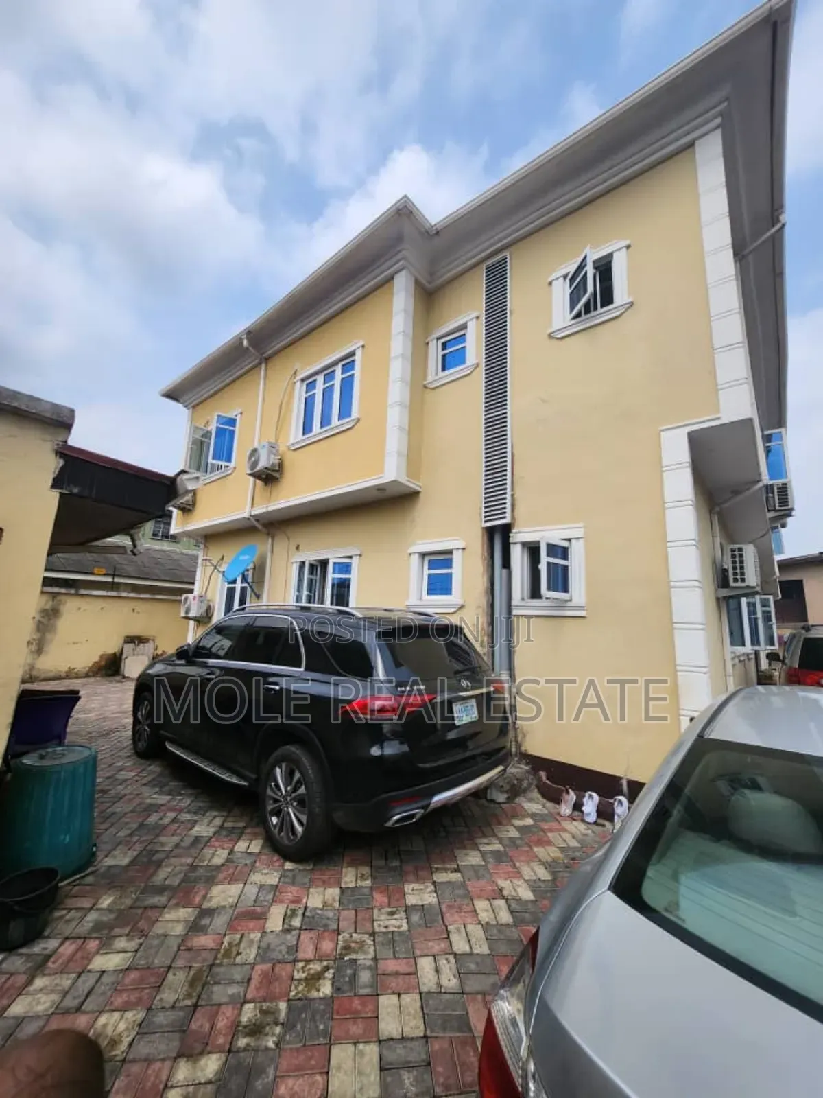 Furnished 4bdrm Block of Flats in Randle Avenue Surulere for sale