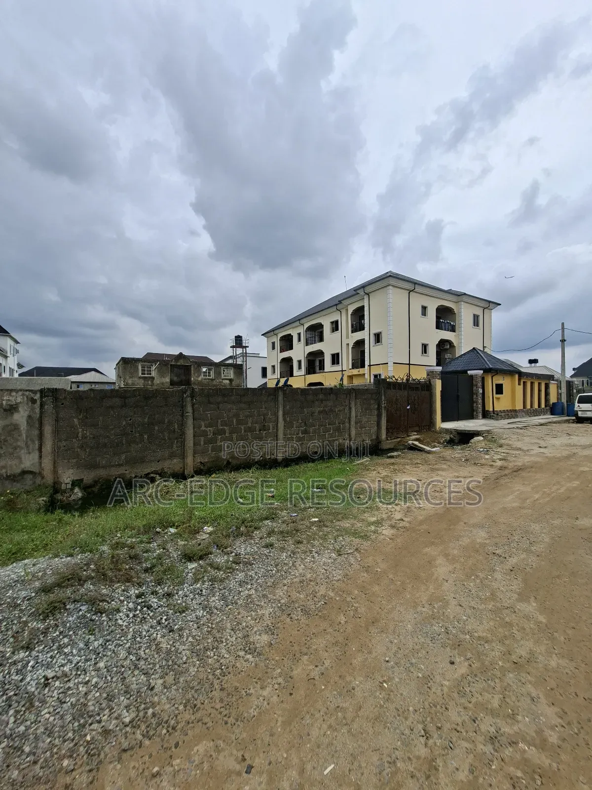 Dry Land With Setback of 2units of Bedroom