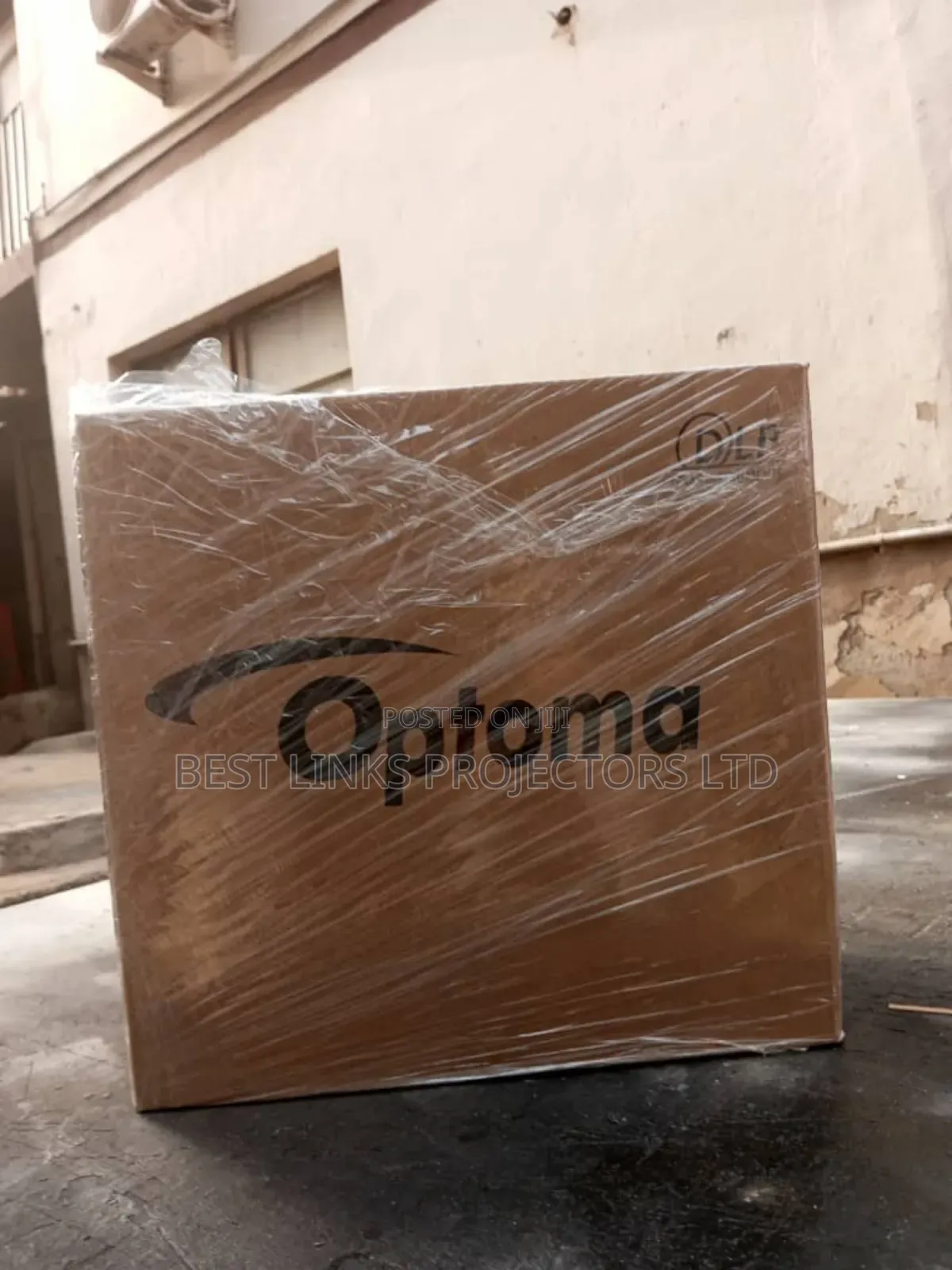 4000 Lumens Optoma Projector Available