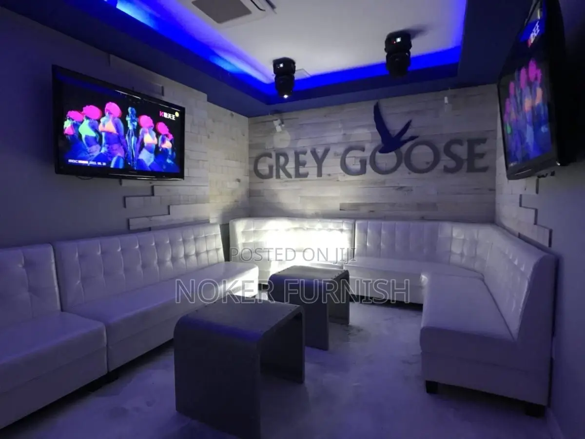 Club Chair/ Hotel