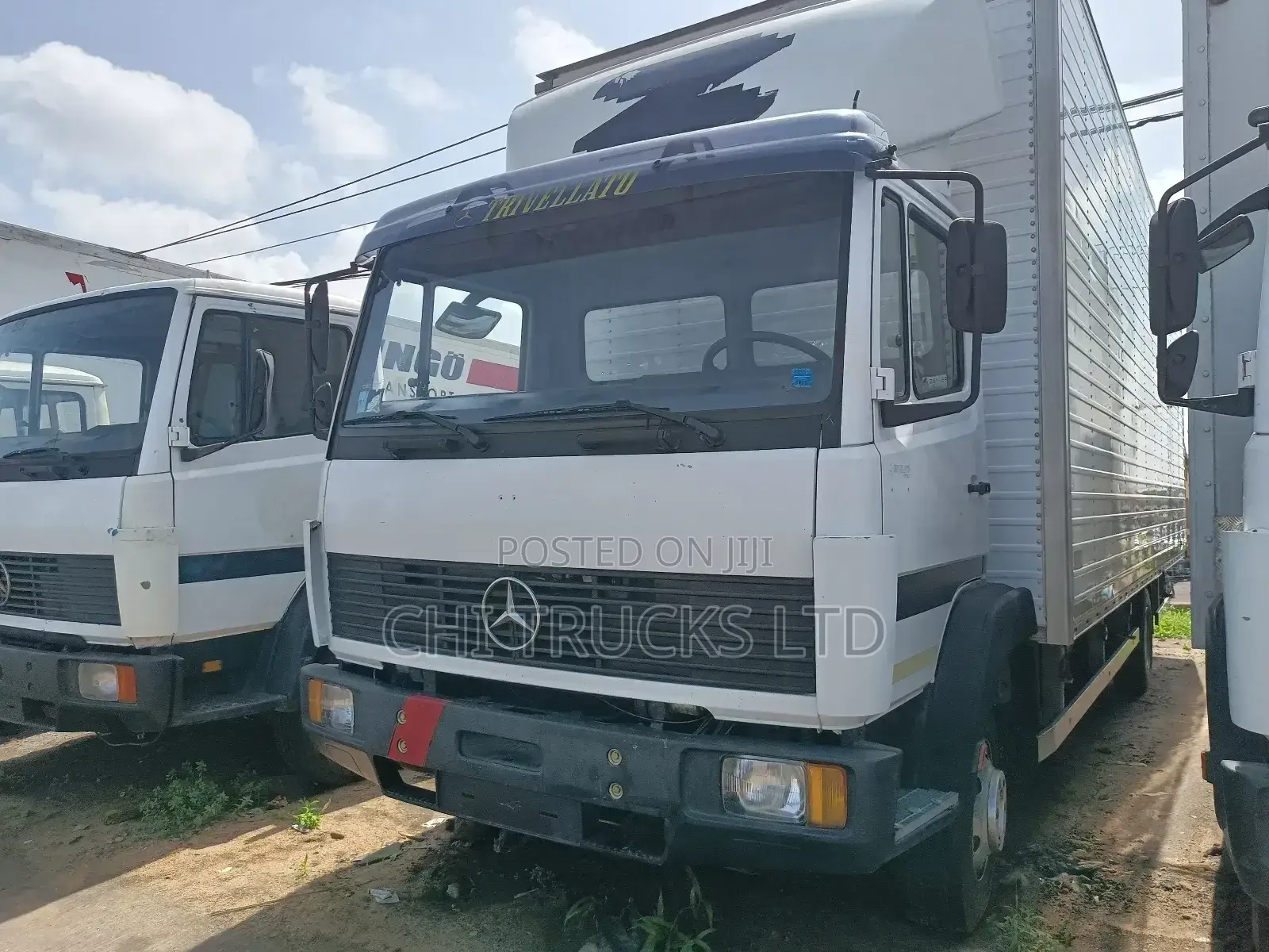Mercedes 814 Cargo Truck German Spec