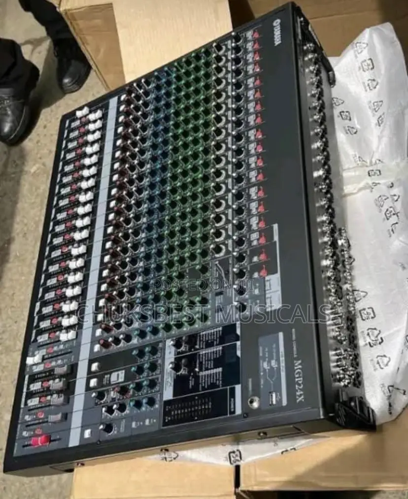 Yamaha Mgp24x Premium Mixing Console Large