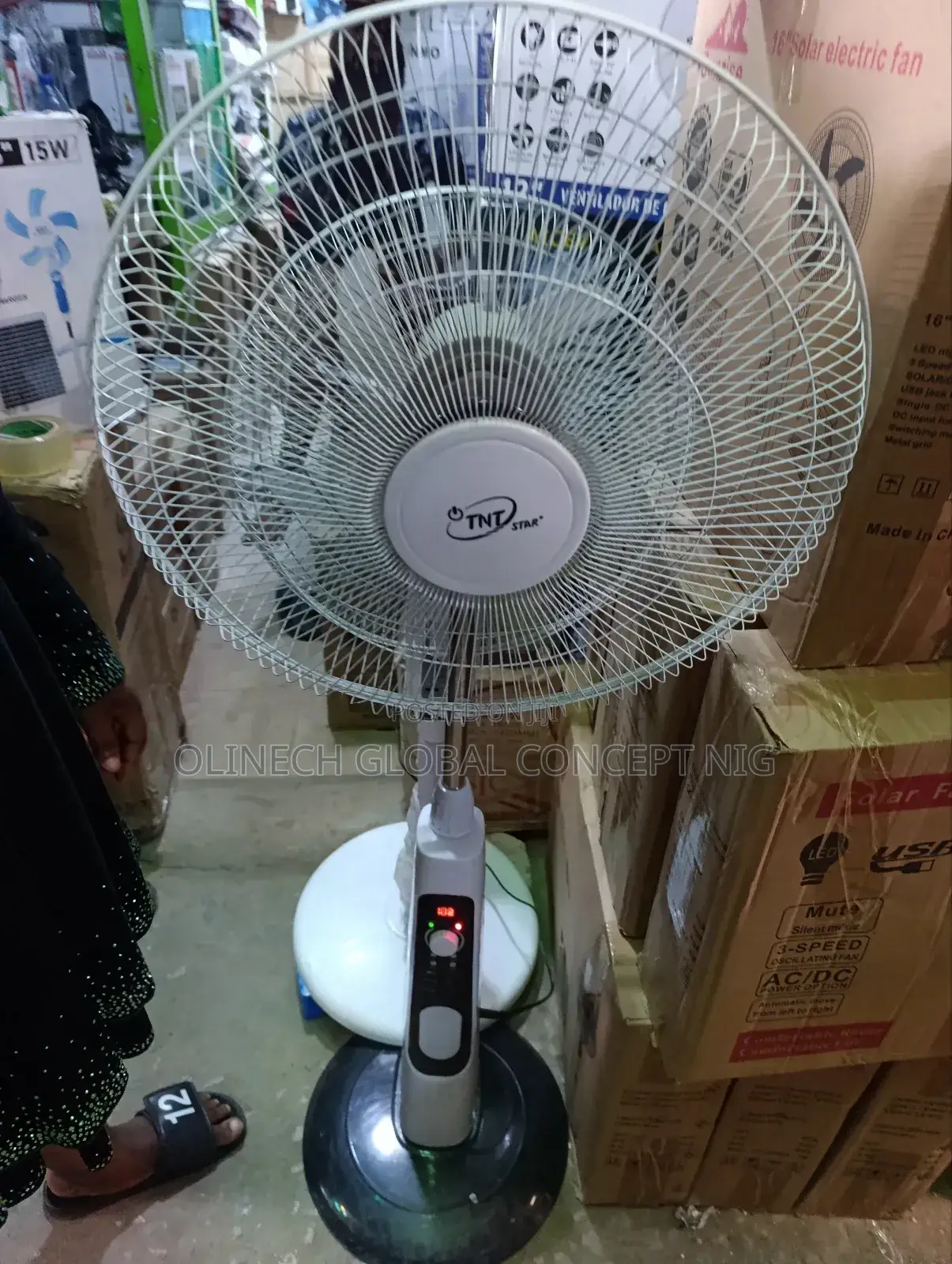 Tnt Star 18 Inches Rechargeable Solar Standing Fan