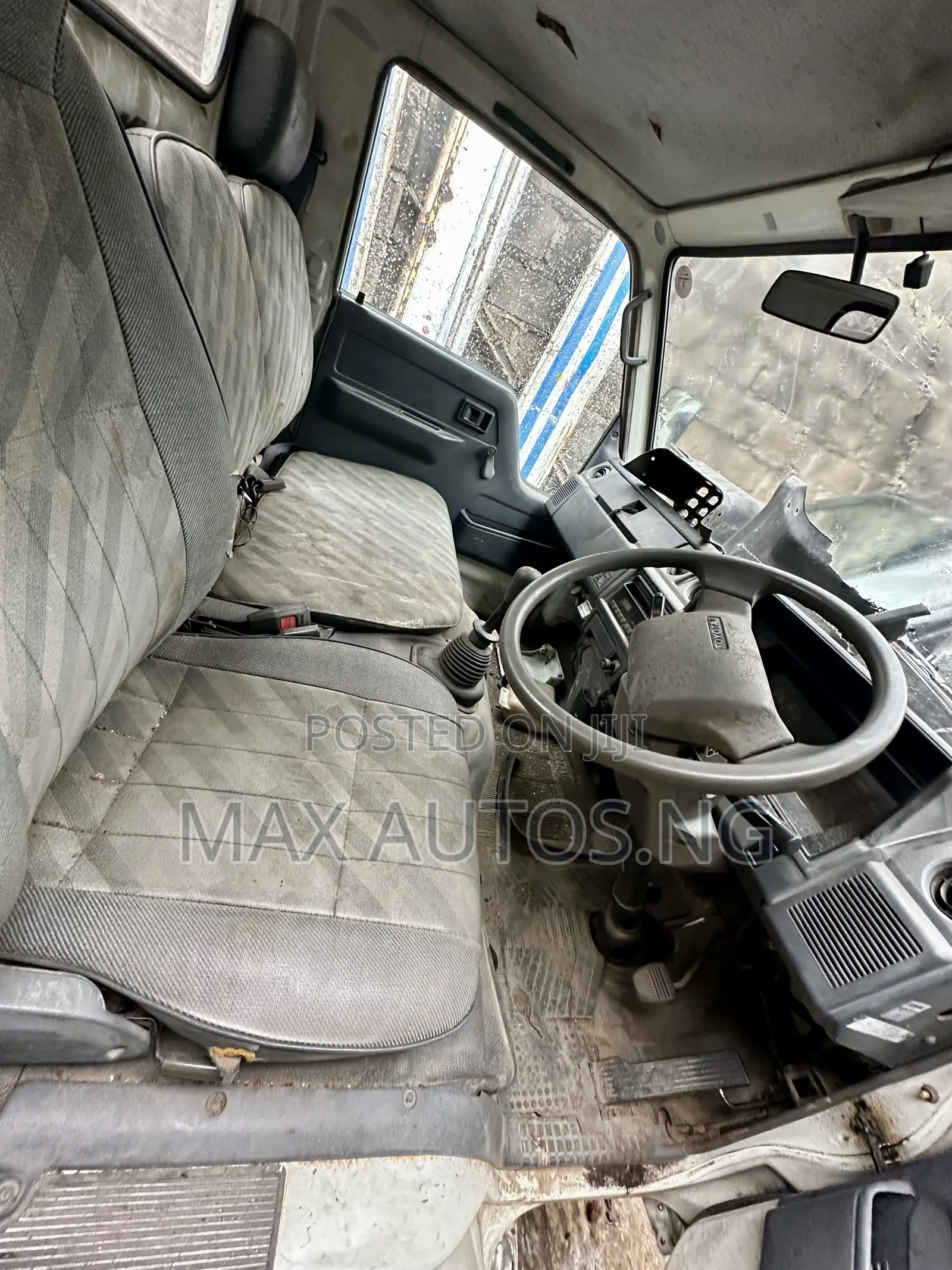 Toyota Dyna 150 2011 White