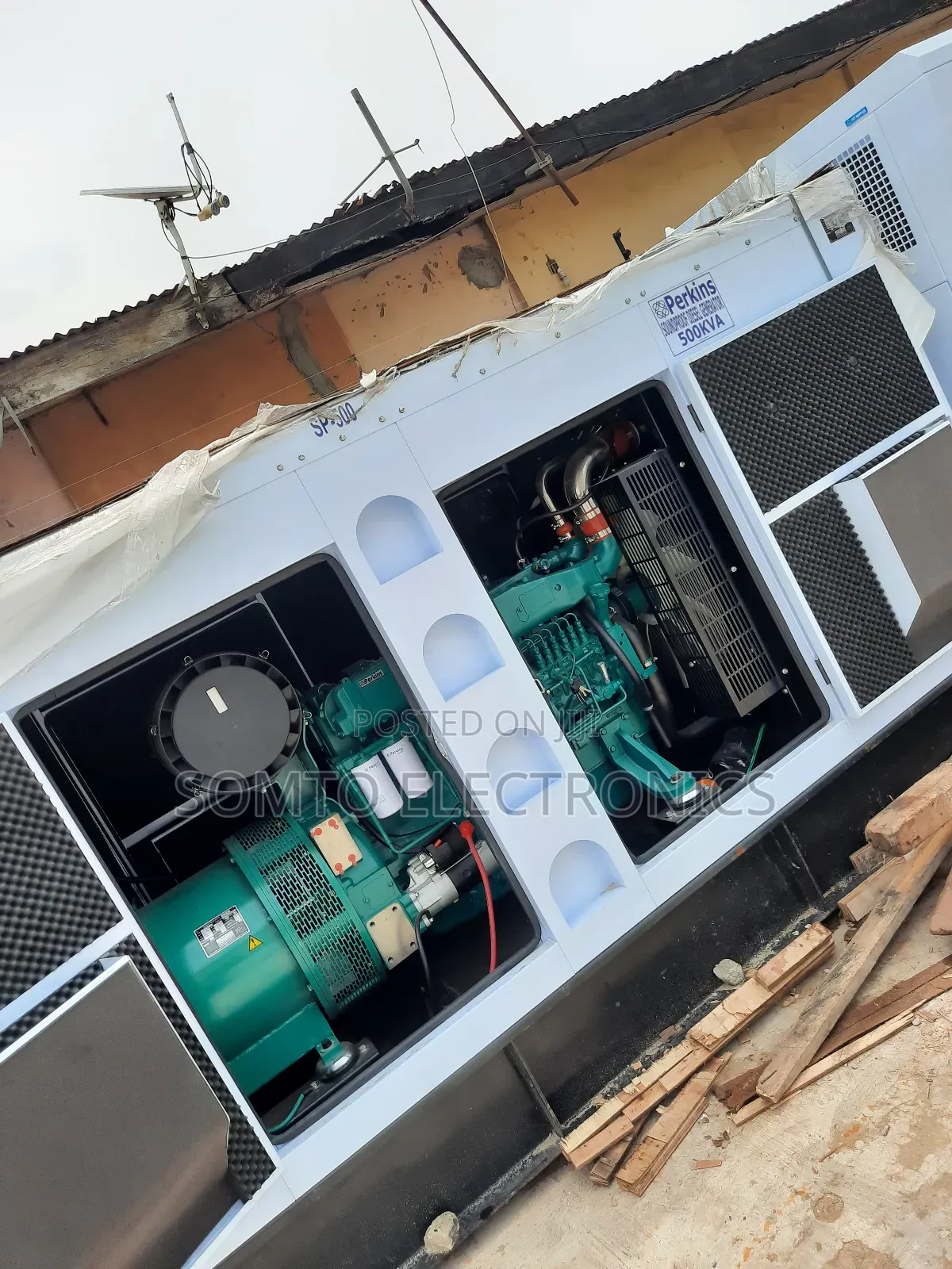 Original 500kva Perkins Soundproof Generator 2years Warranty