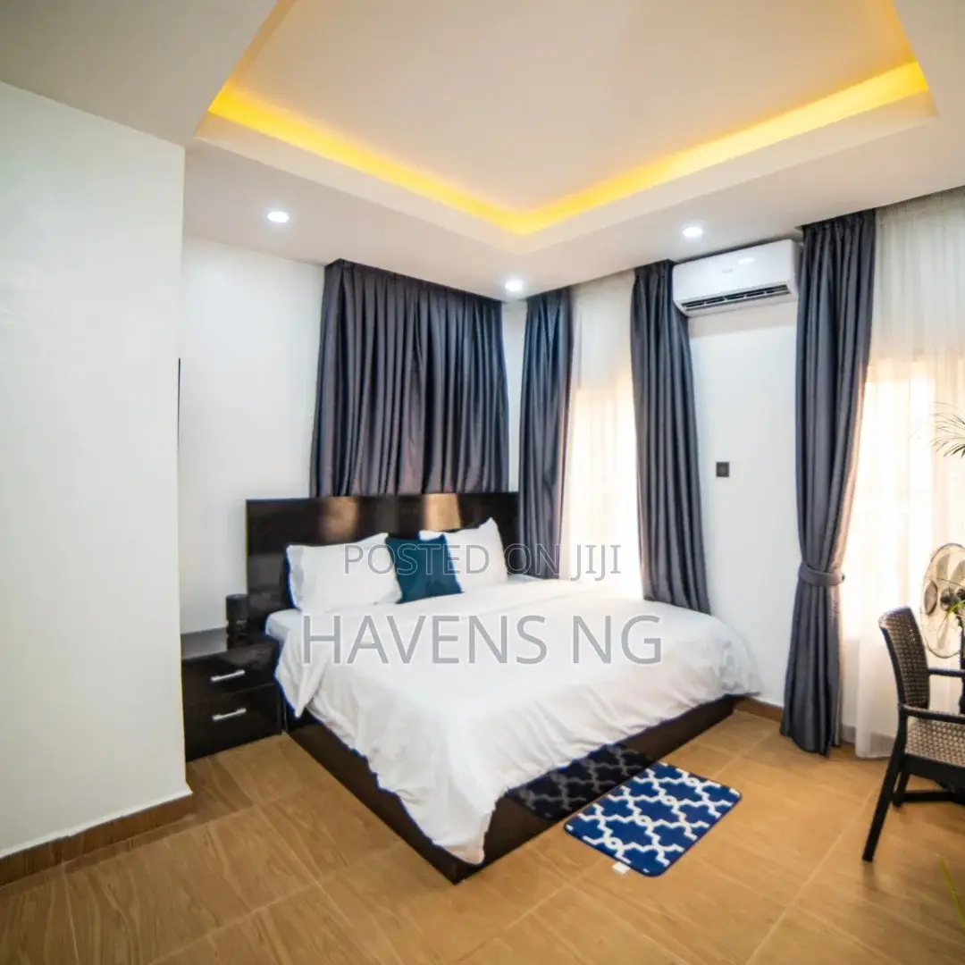 Luxury 1 Bedroom Apartment