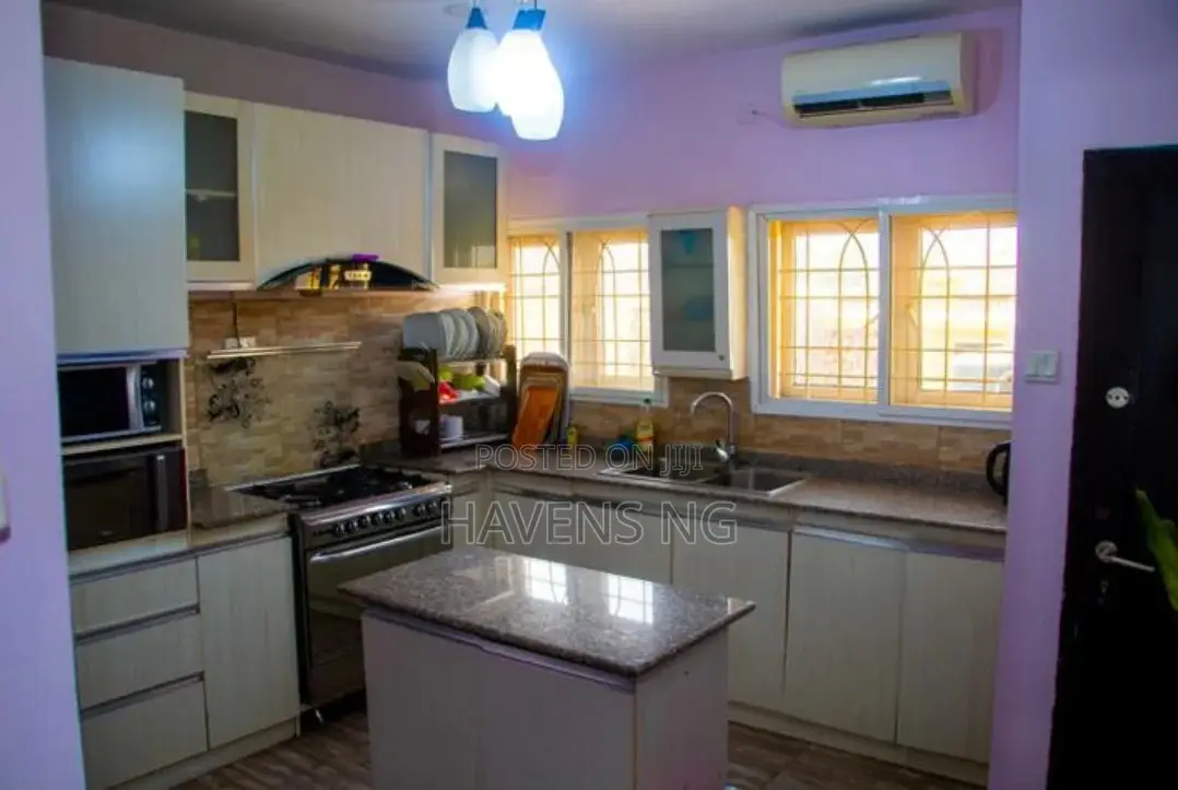 2 Bedroom Apartment With Modern Facilities