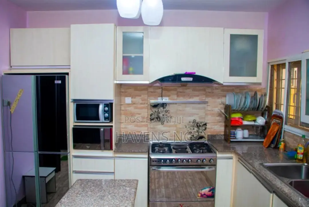 2 Bedroom Apartment With Modern Facilities