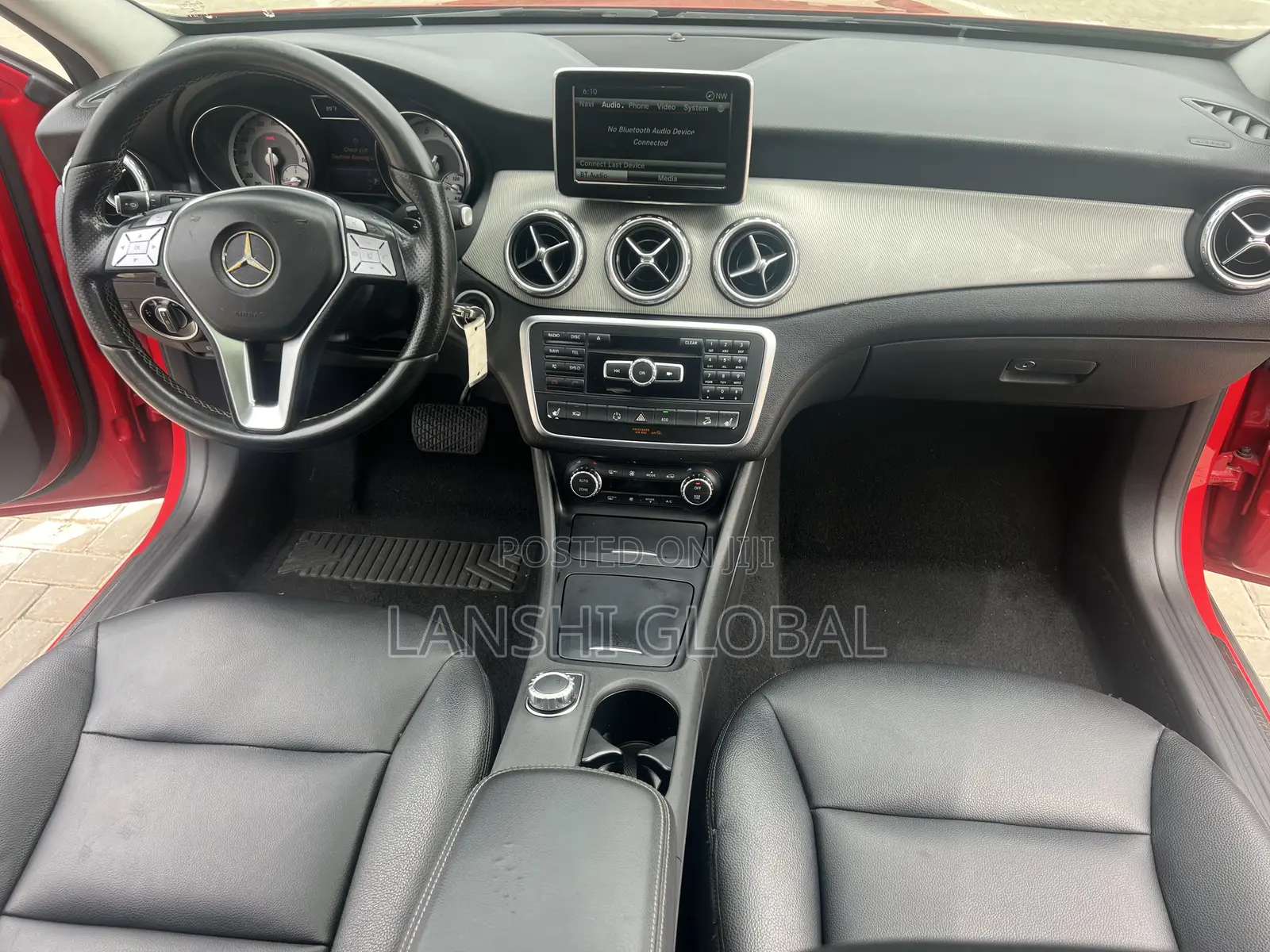 Mercedes-Benz GLA 250 2015 Red