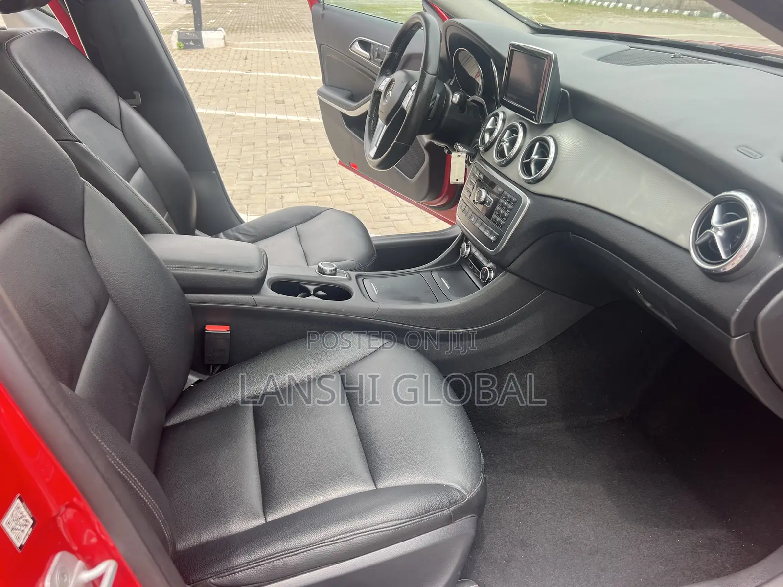 Mercedes-Benz GLA 250 2015 Red