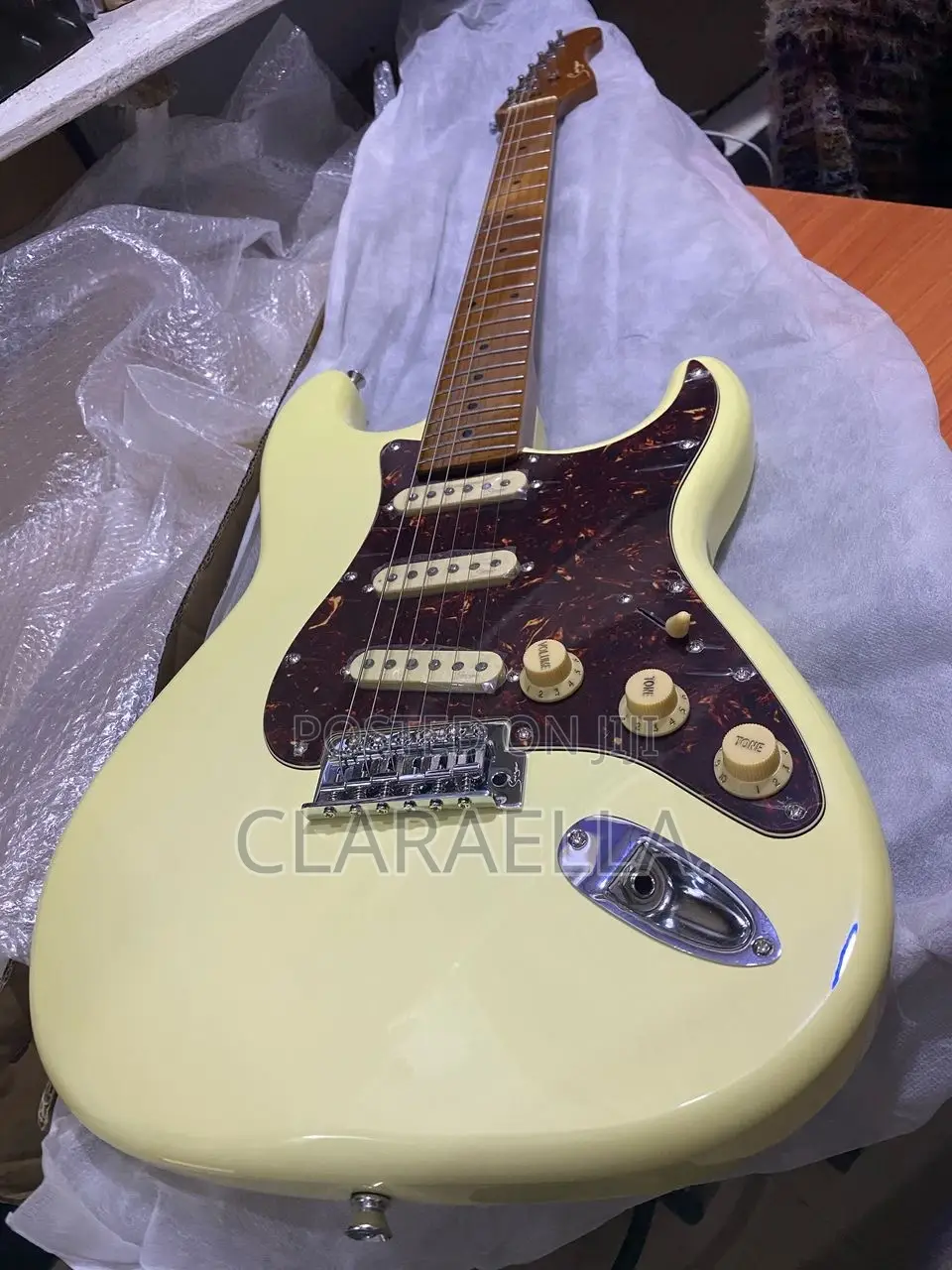 Smiger Lg-2-Pro-S S-Style Electric Guitar in Vintage White
