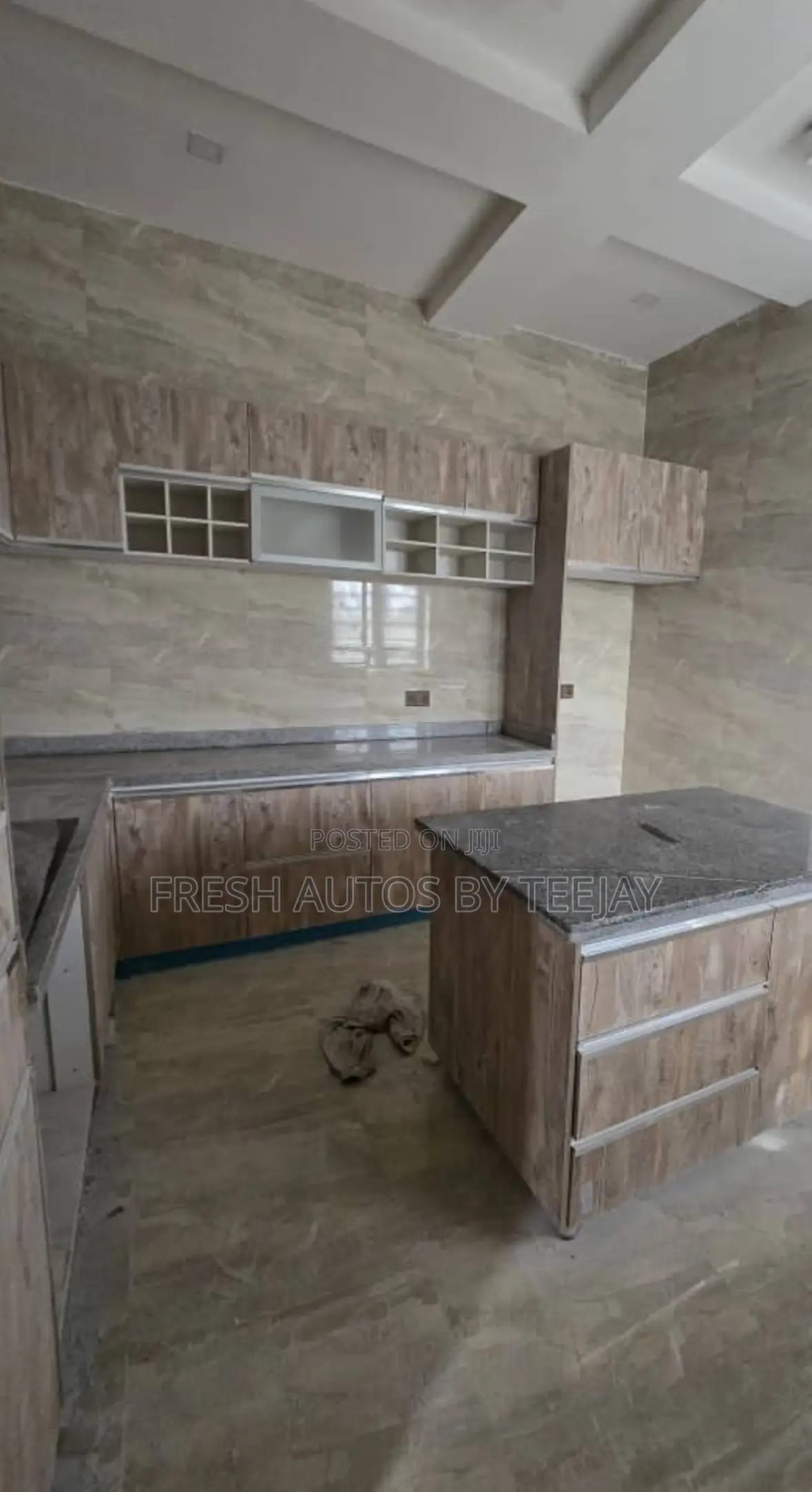 5bdrm Duplex in Omole Phase2 Estate for sale