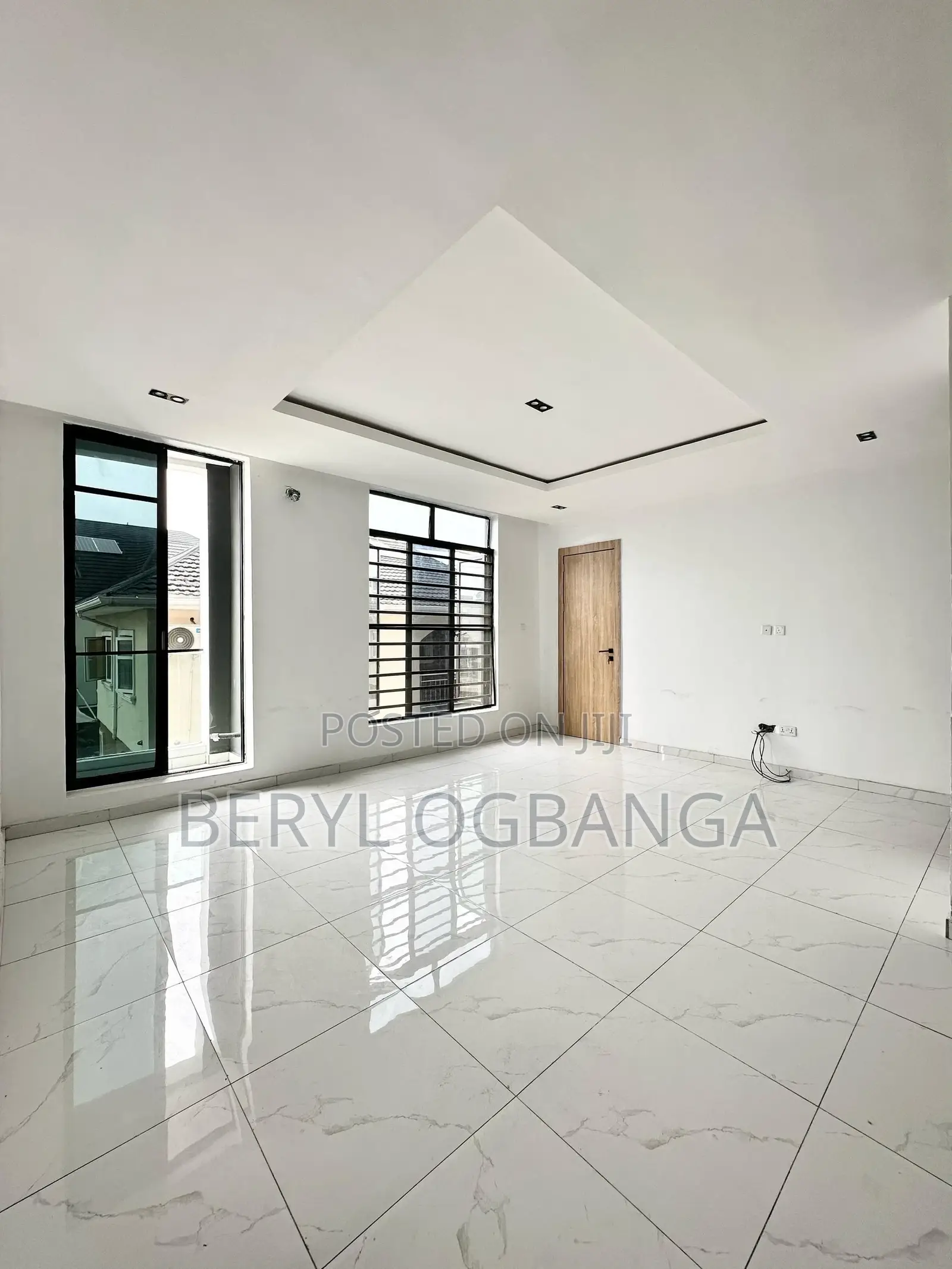 3bdrm Apartment in Lekki Phase 2 for rent