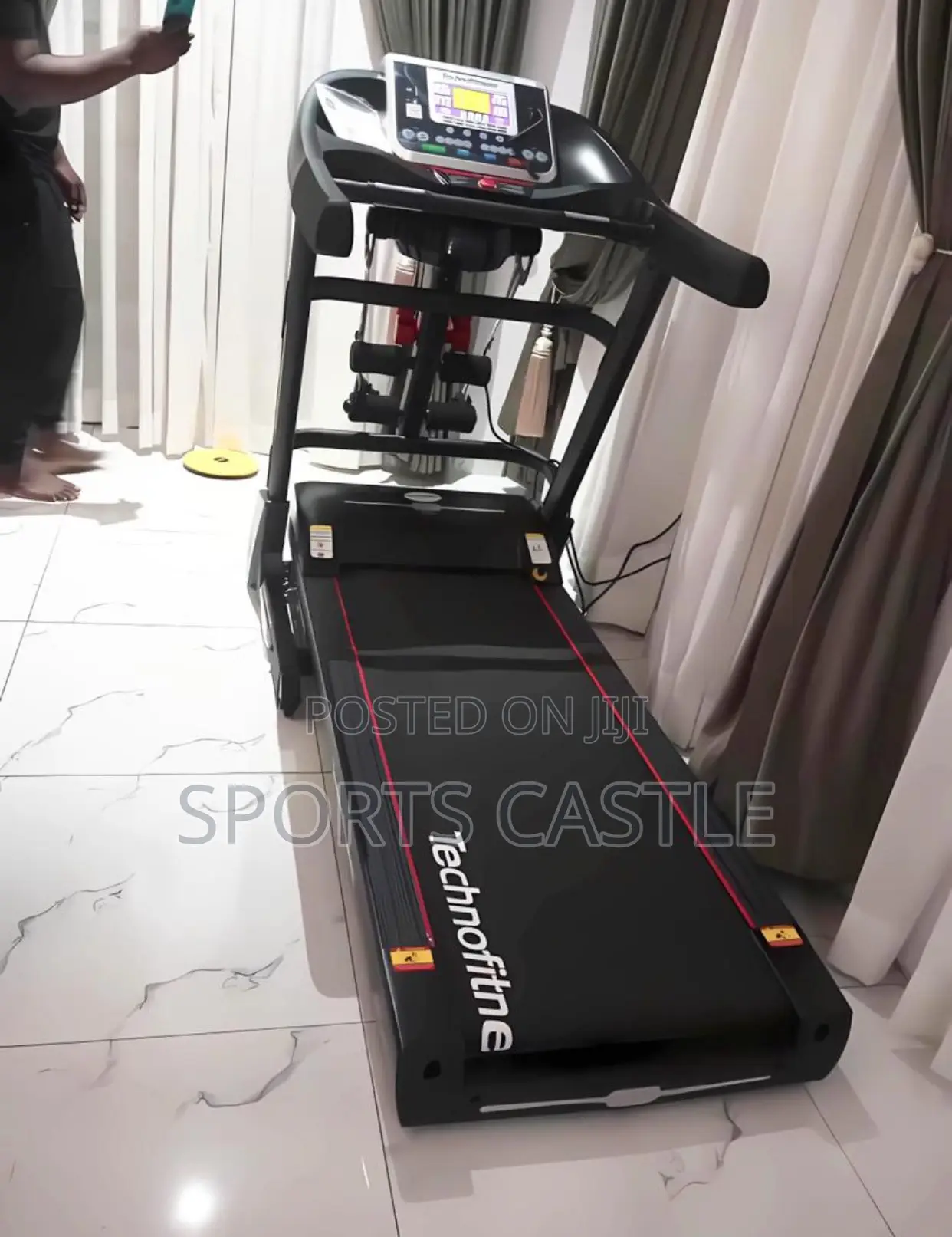 4hp Treadmill With Massager,Incline ,Dumbbells