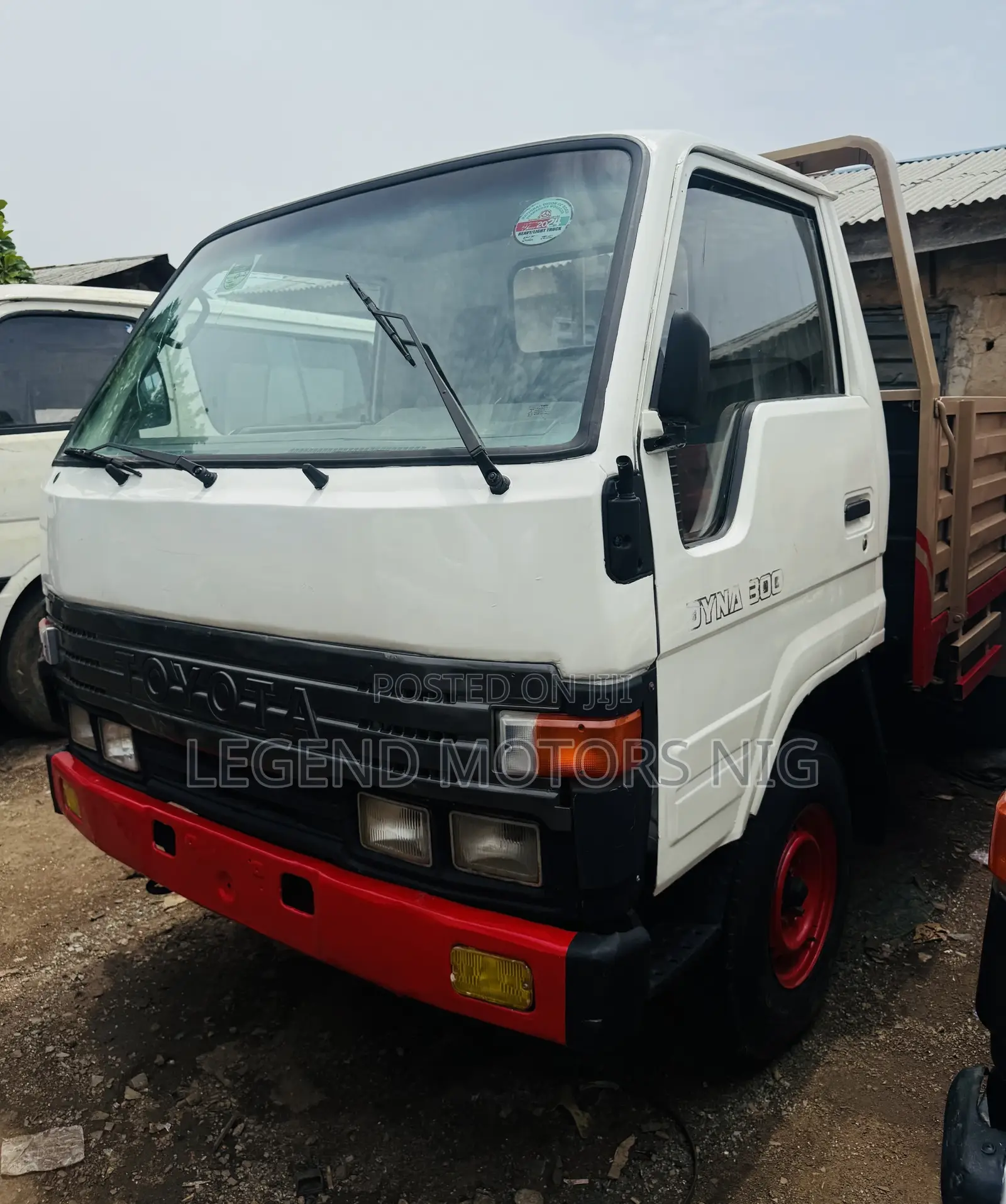 Toyota Dyna 150 Nigeria Used 1999 2.4 Liter