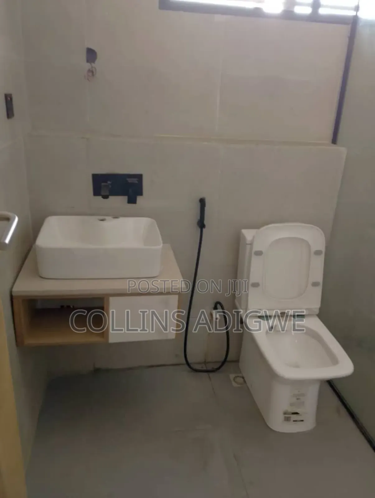 4bdrm Duplex in Service Estate for rent