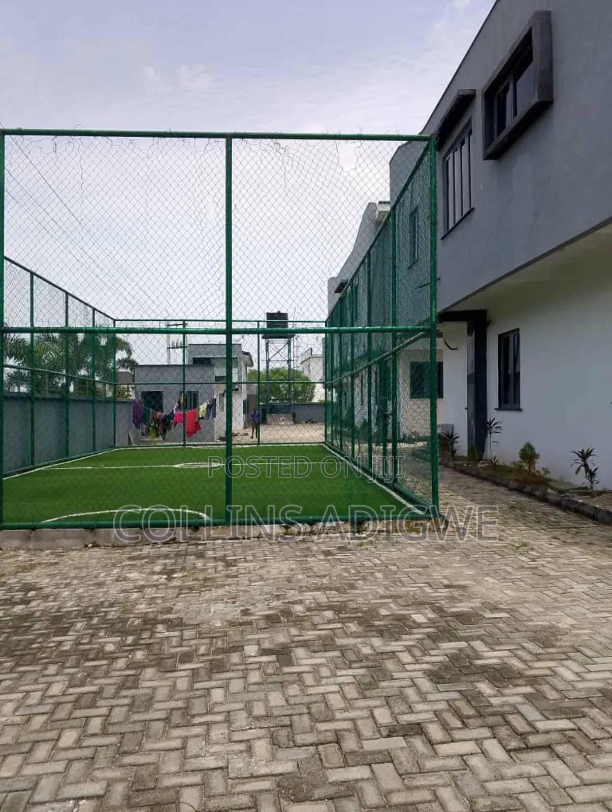 4bdrm Duplex in Service Estate for rent