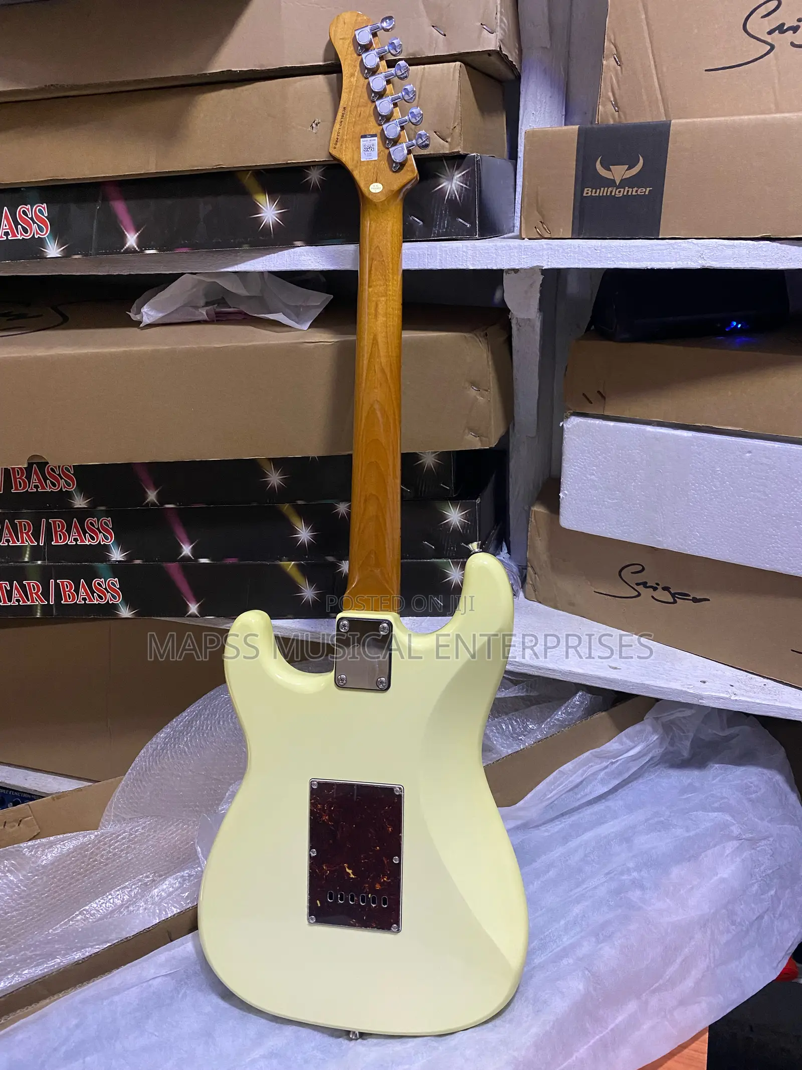 Stratocaster Lg-2-Pro-S S-Style Electric Guitar.