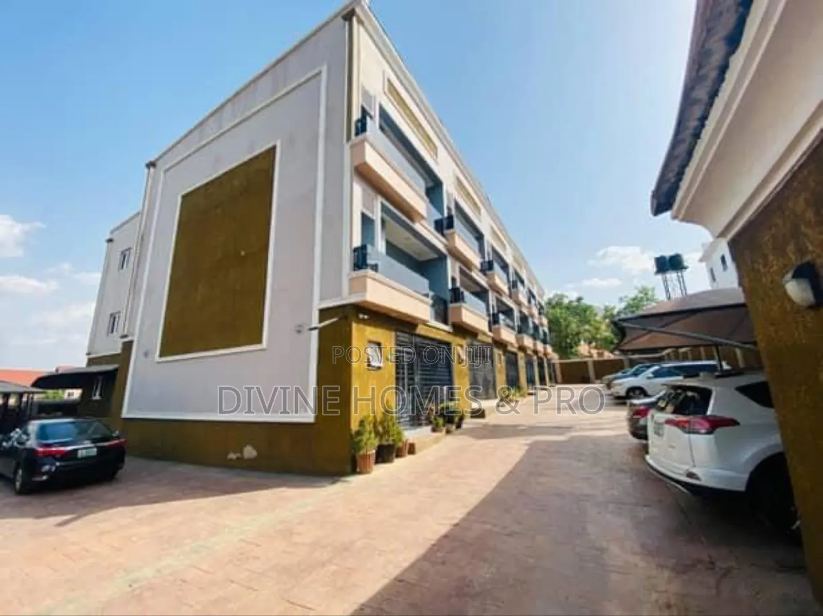 4bdrm Duplex in Kaura for sale