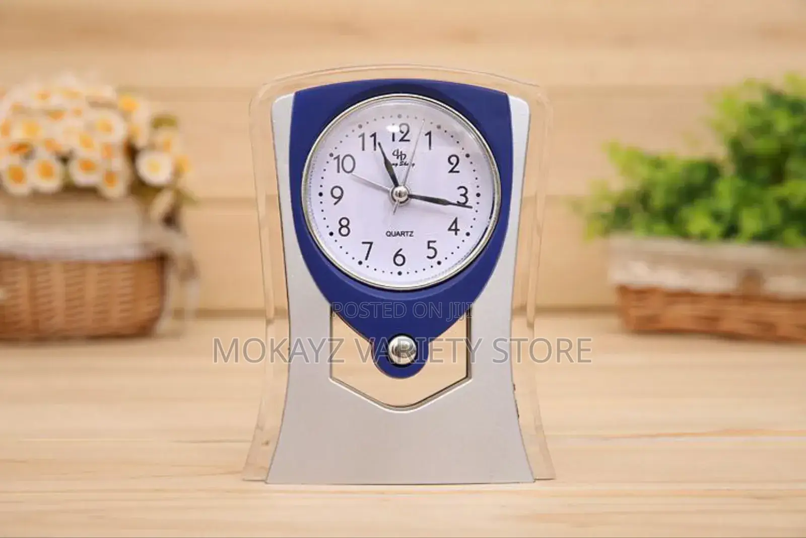 Quartz Alarm Clock Hee