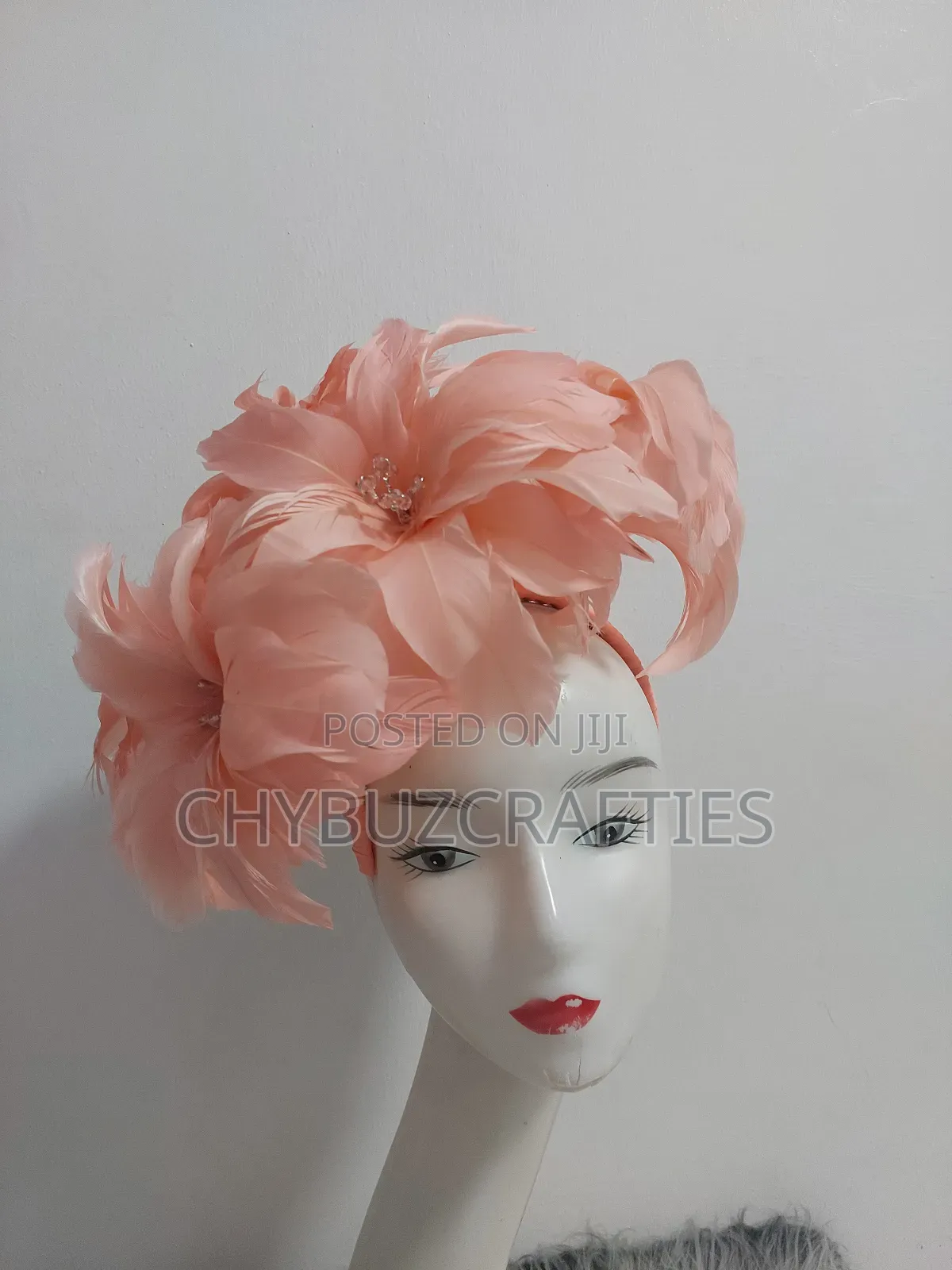 Peach Feathery Facinator