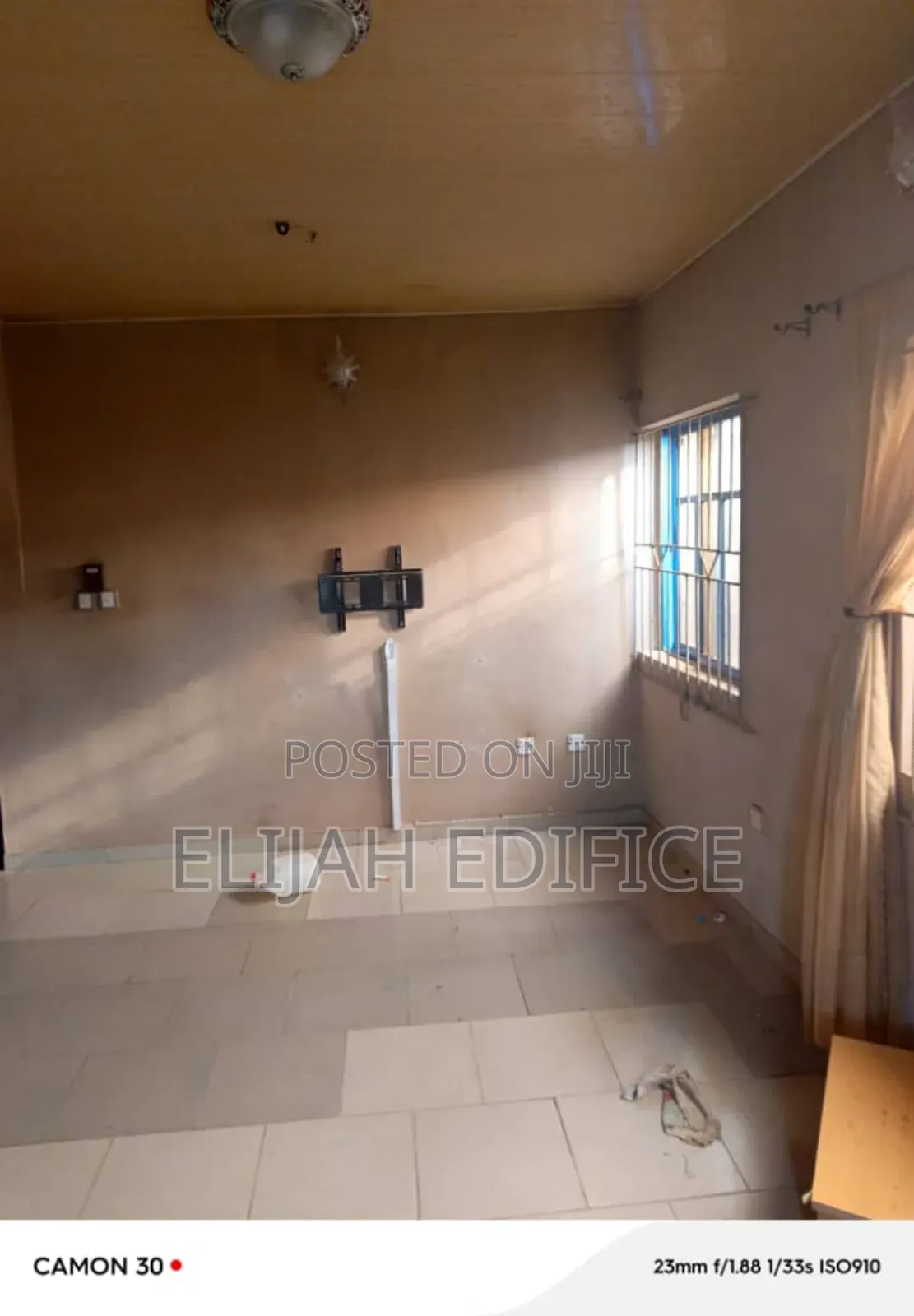3bdrm Bungalow in Toll Gate, Ifako-Ijaiye for sale