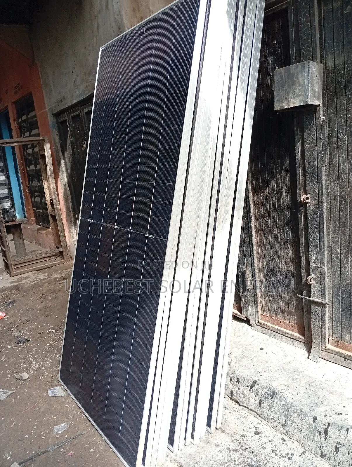630w/48v/156cell Jinko Panel by Fetcher