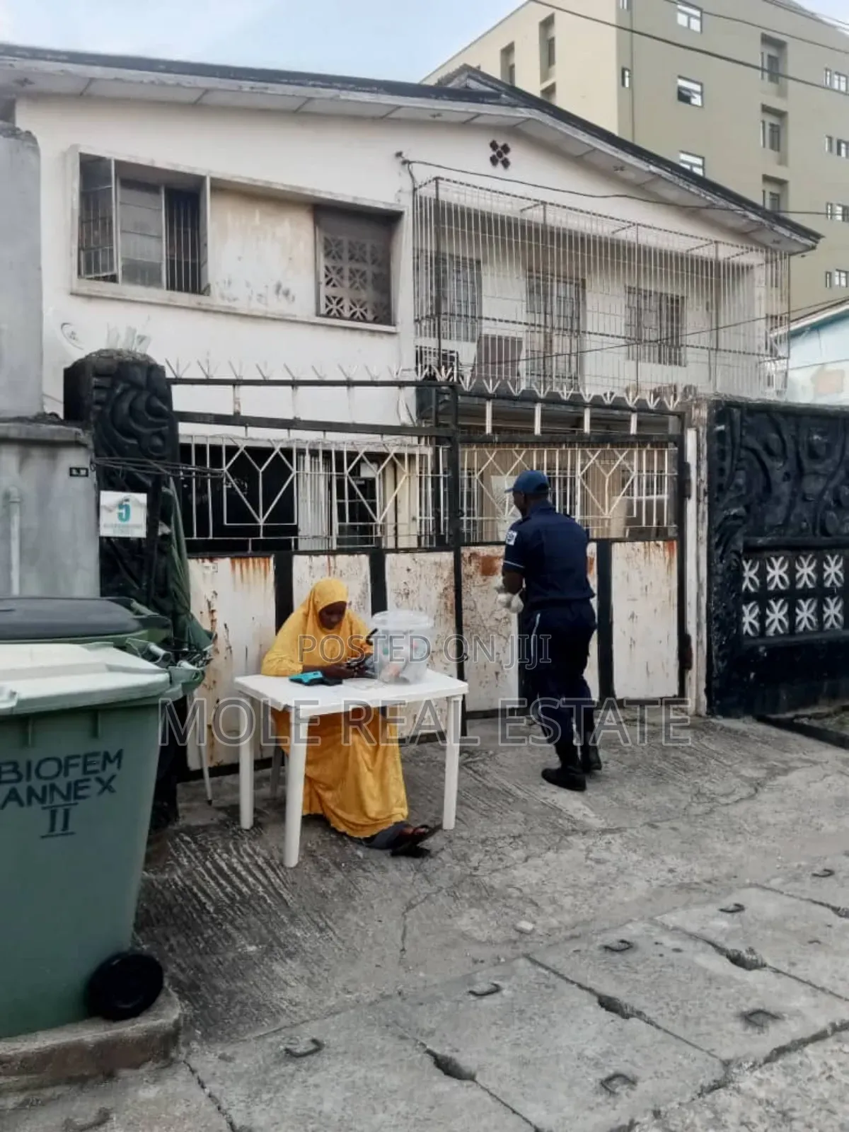 4bdrm Block of Flats in Adenyi Jones Ikeja for sale