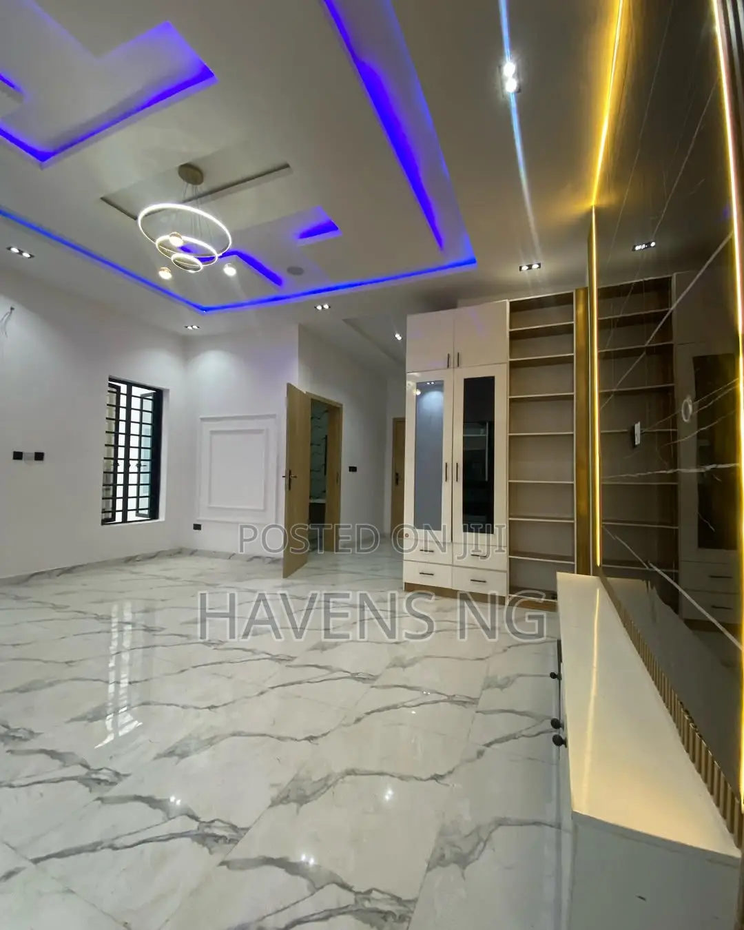 5bdrm Duplex in Lekki Phase 2 for sale