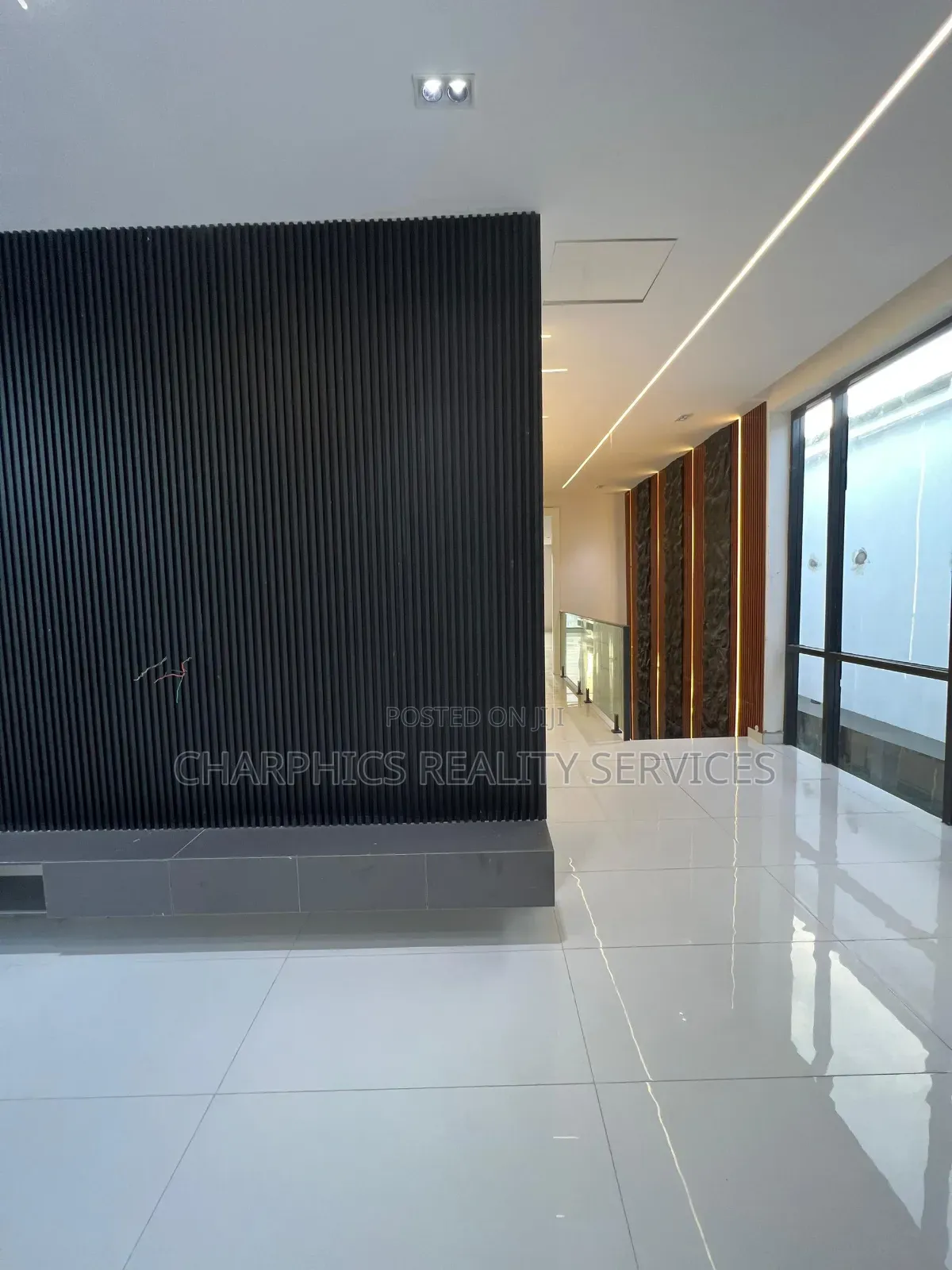 5bdrm Duplex in Ikota for sale