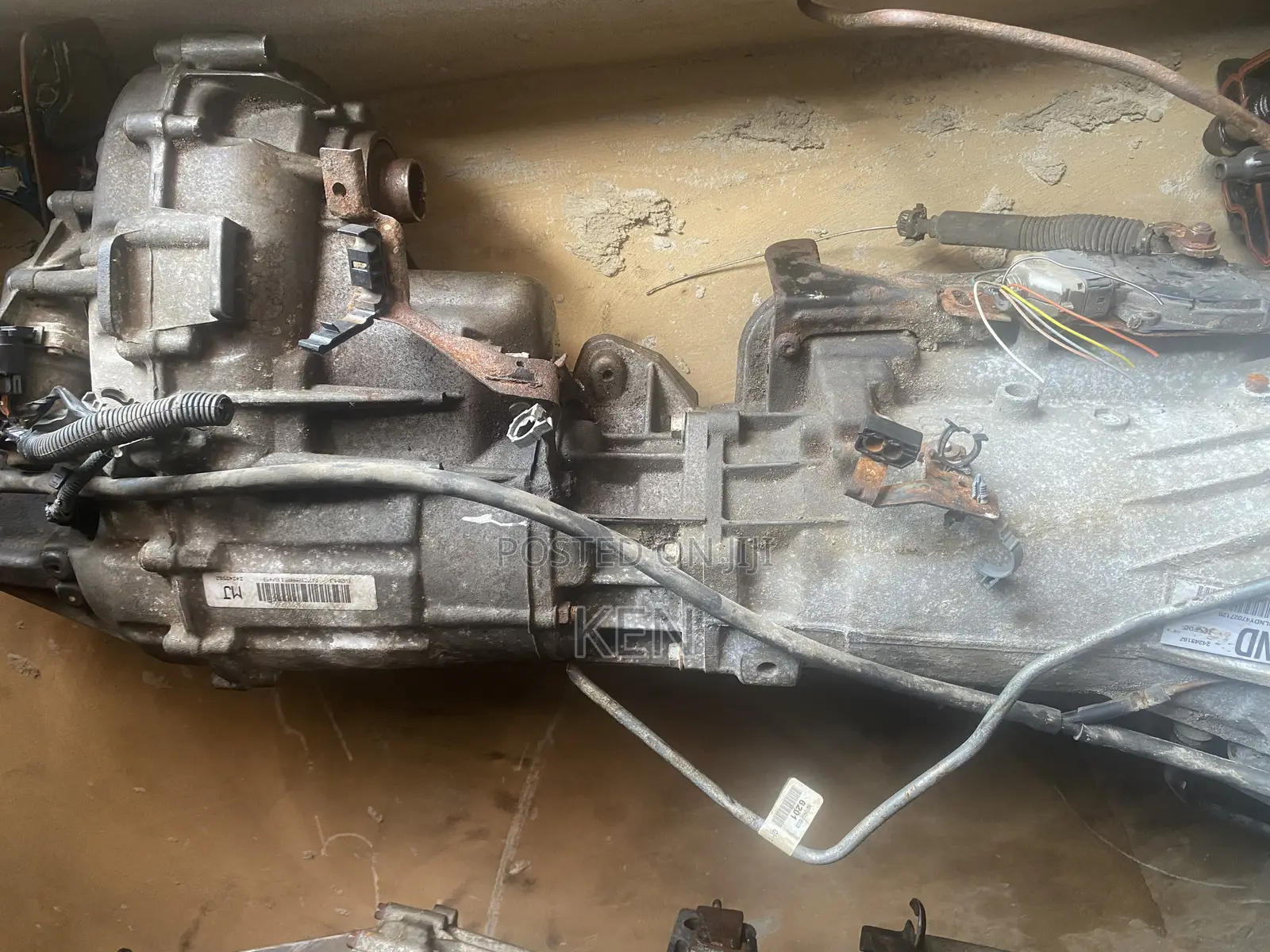 Hummer 2 and Escalade Gearbox With Auxiliary