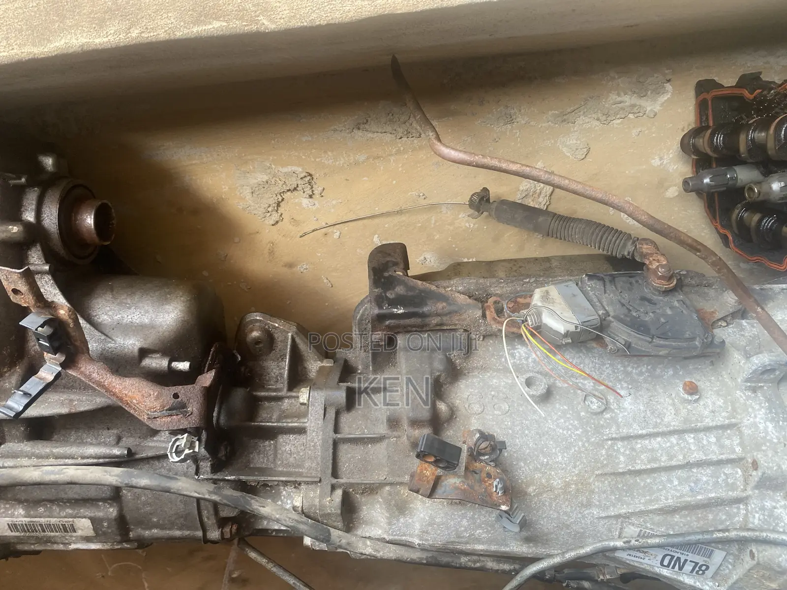 Hummer 2 and Escalade Gearbox With Auxiliary