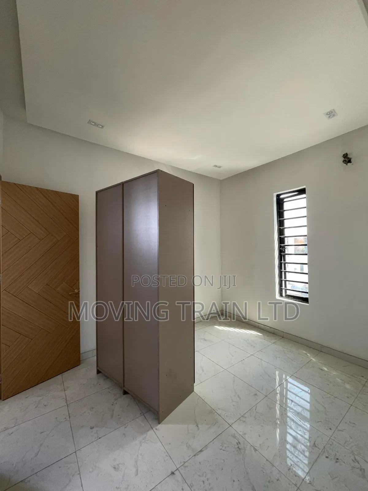 5bdrm Duplex in Lekki for sale