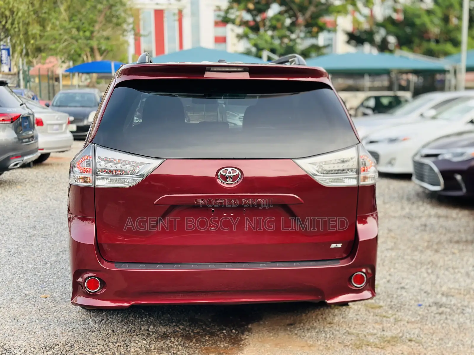 Toyota Sienna XLE 8 Passenger (3.5L 6cyl 6A) 2016 Red