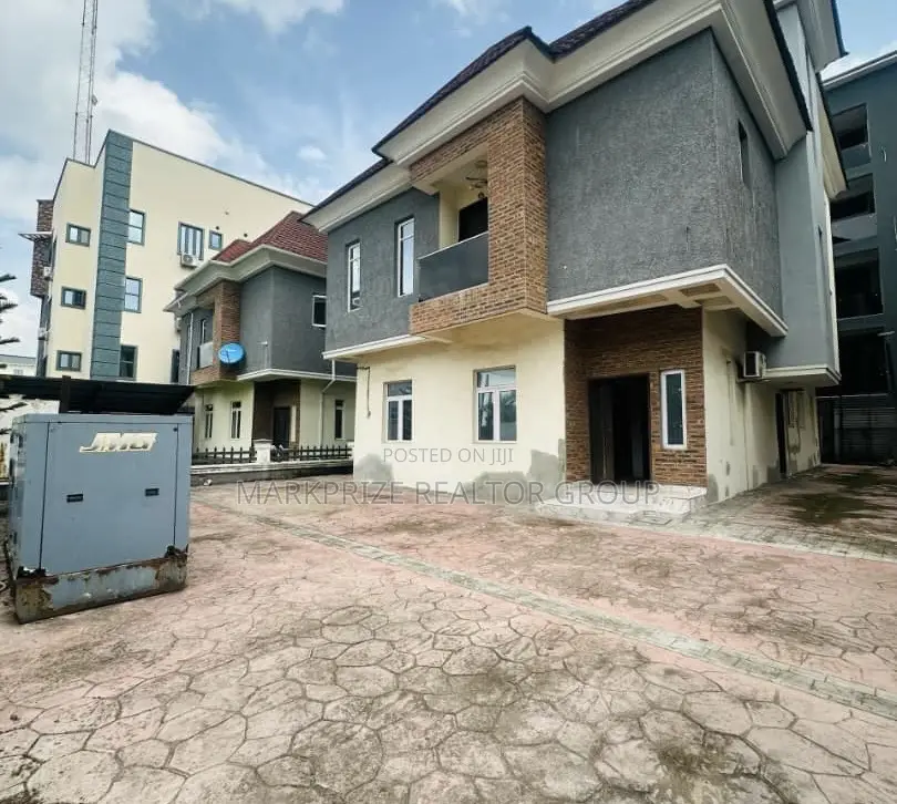 5bdrm Duplex in Ikeja Gra Lagos for sale