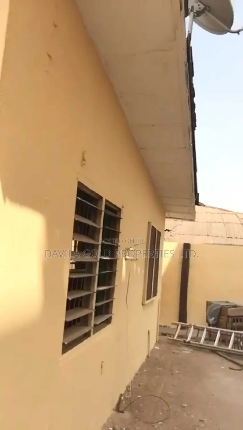 6bdrm Bungalow in Benin City for sale