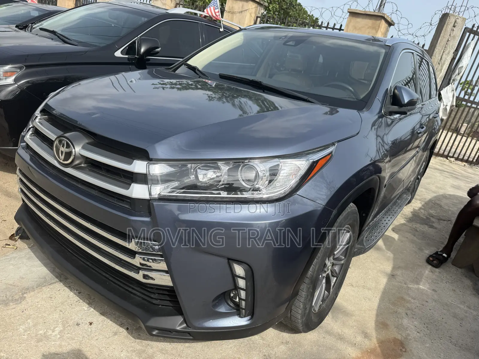 Toyota Highlander XLE 4x2 V6 (3.5L 6cyl 8A) 2018 Blue
