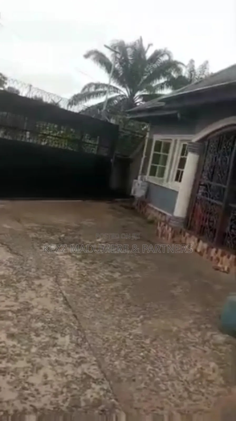 3bdrm Bungalow in Abak Rd By Pepsi Uyo for sale