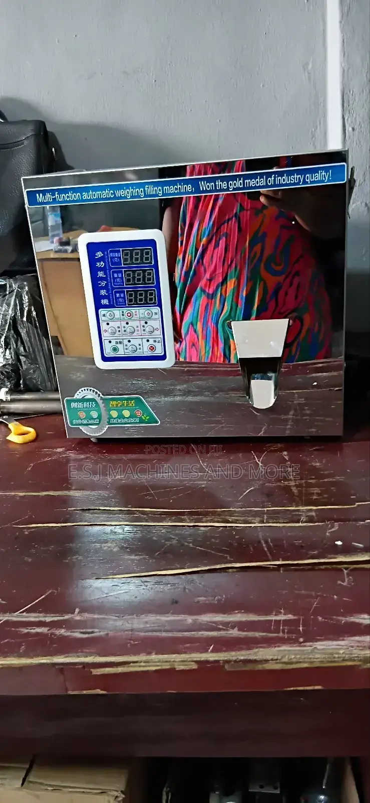 Weighing and Filling Machine Weighing and Filling Machine