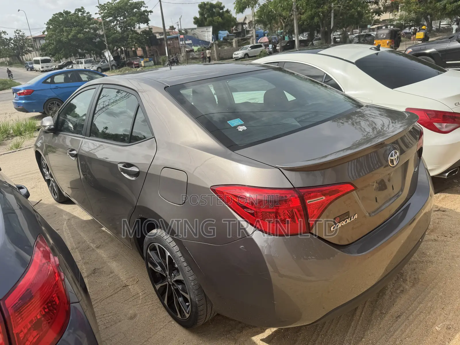 Toyota Corolla LE Premium 4dr Sedan (1.8L 4cyl CVT) 2016 Gray
