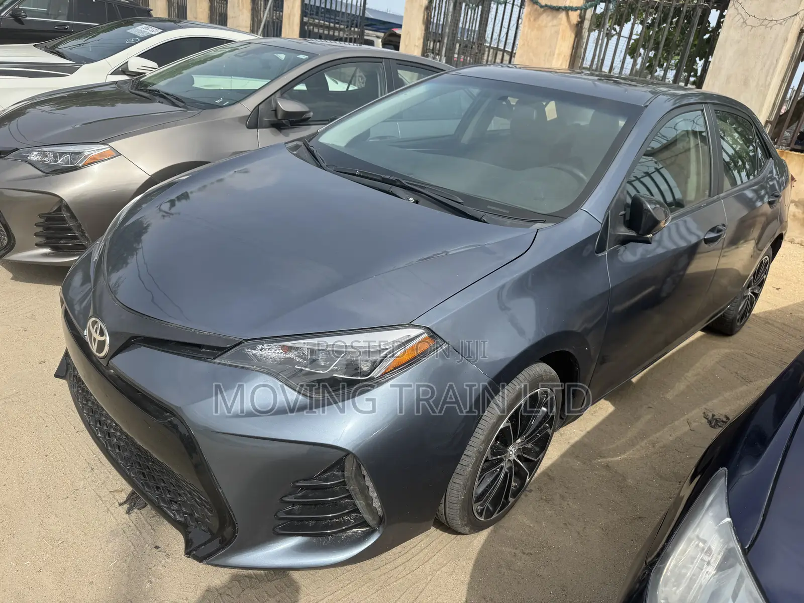 Toyota Corolla LE Premium 4dr Sedan (1.8L 4cyl CVT) 2016 Blue