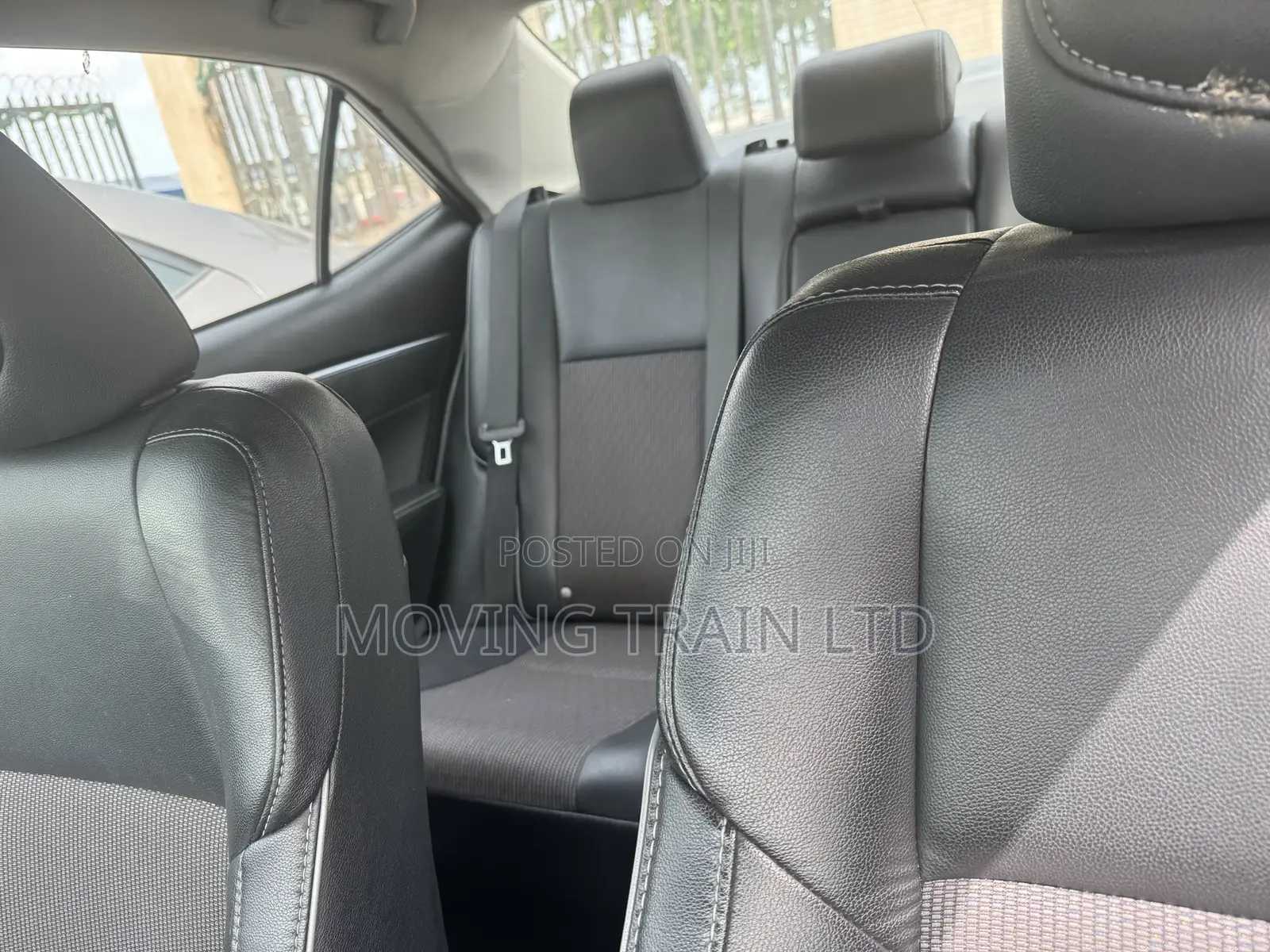 Toyota Corolla LE Premium 4dr Sedan (1.8L 4cyl CVT) 2016 Blue