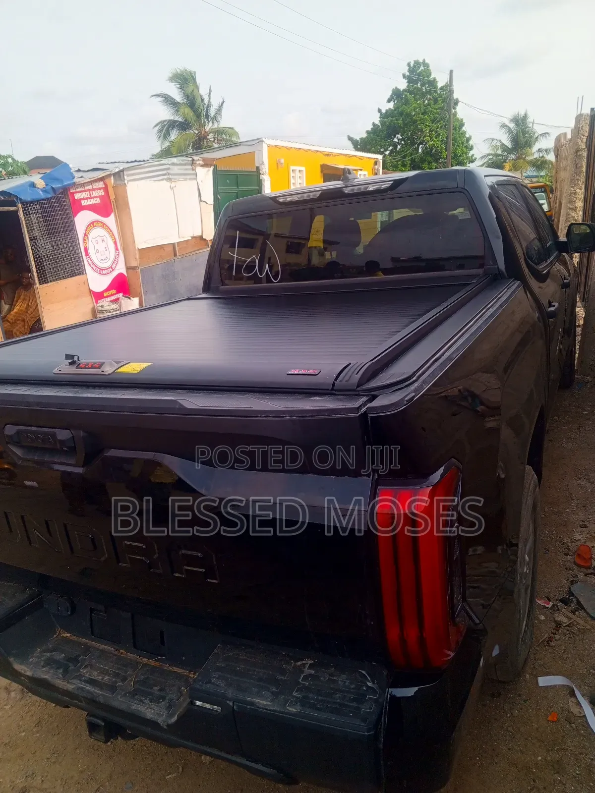 Toyota Tundra 2024 Back Bucket Cover Automatic