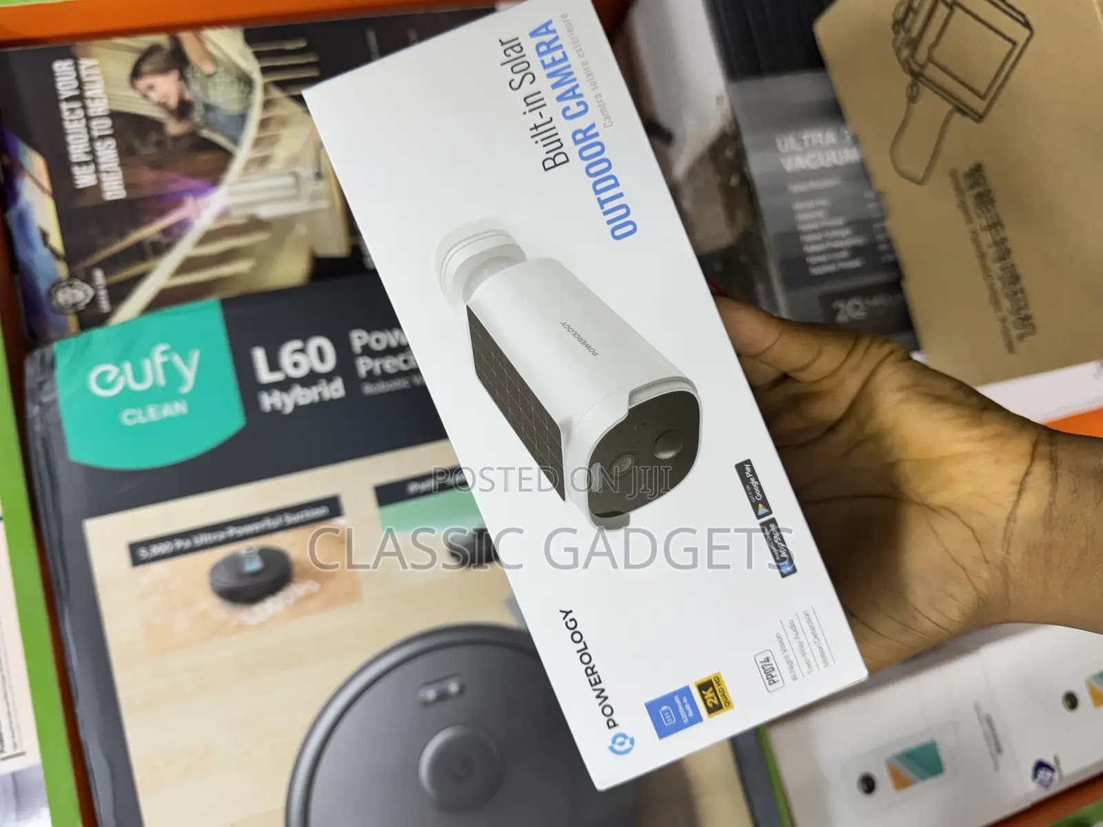 Powerology Built-in Solar Outdoor Camera by Drake
