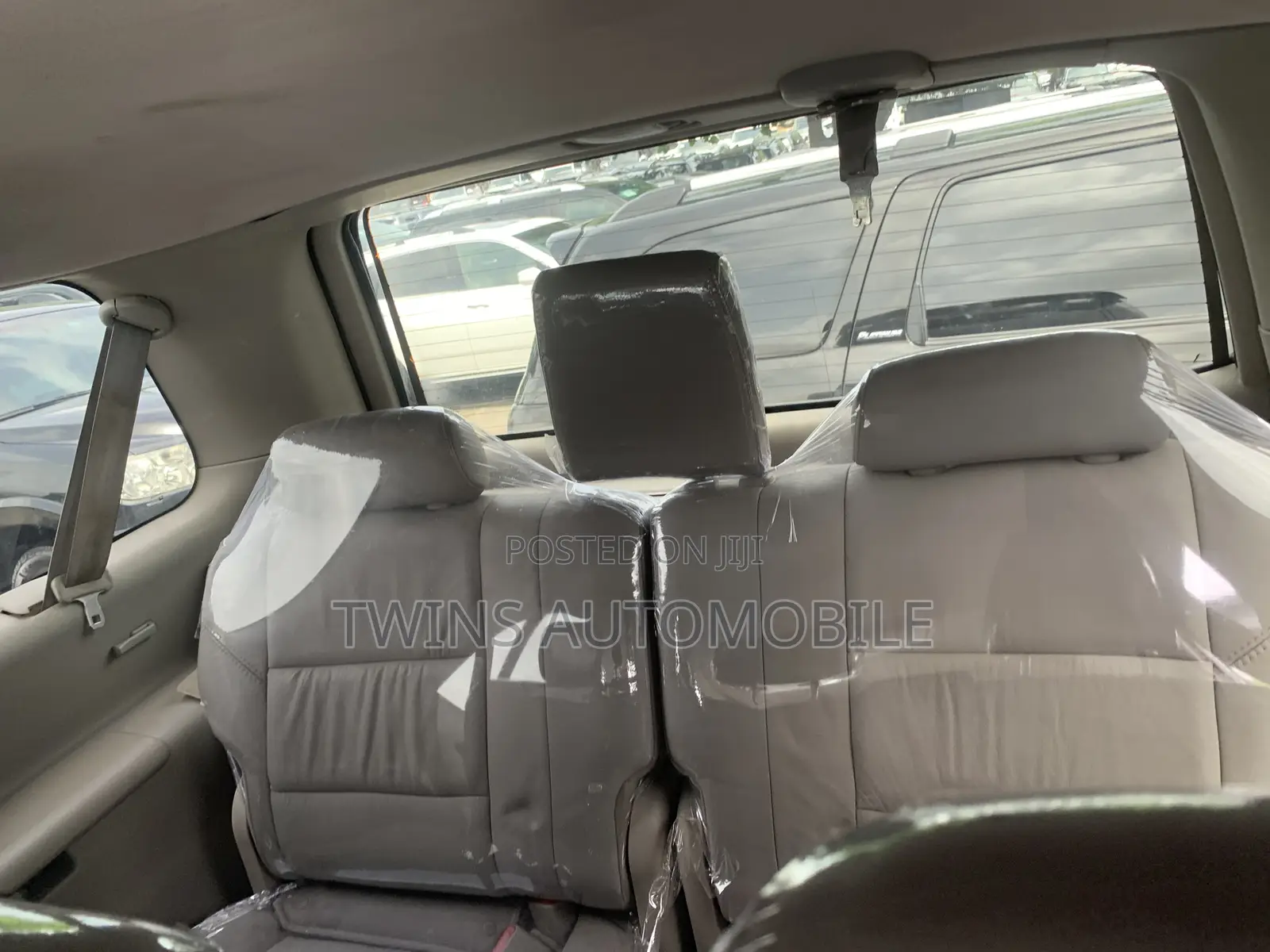 Toyota Sequoia Limited 4dr SUV 4WD (4.7L 8cyl 5A) 2006 Silver