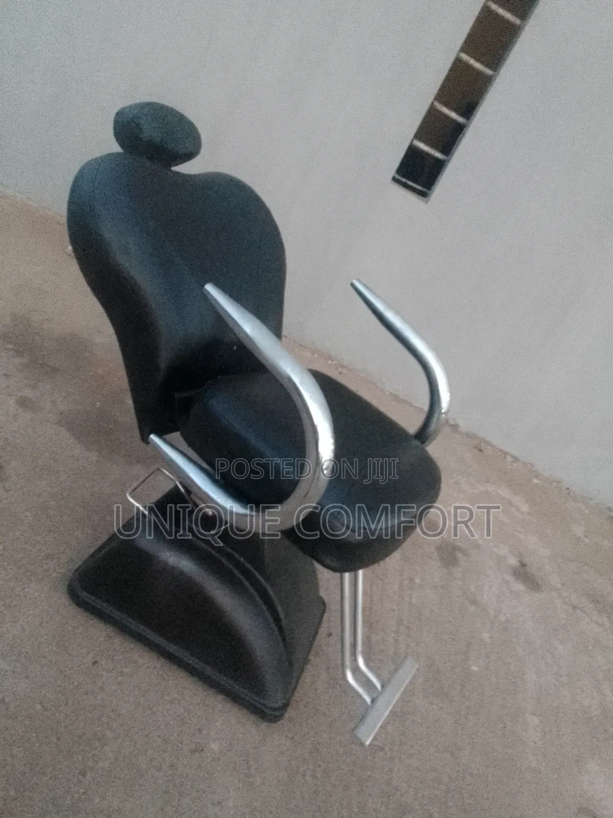 Imported Executive Salon Recliner Barber Chair