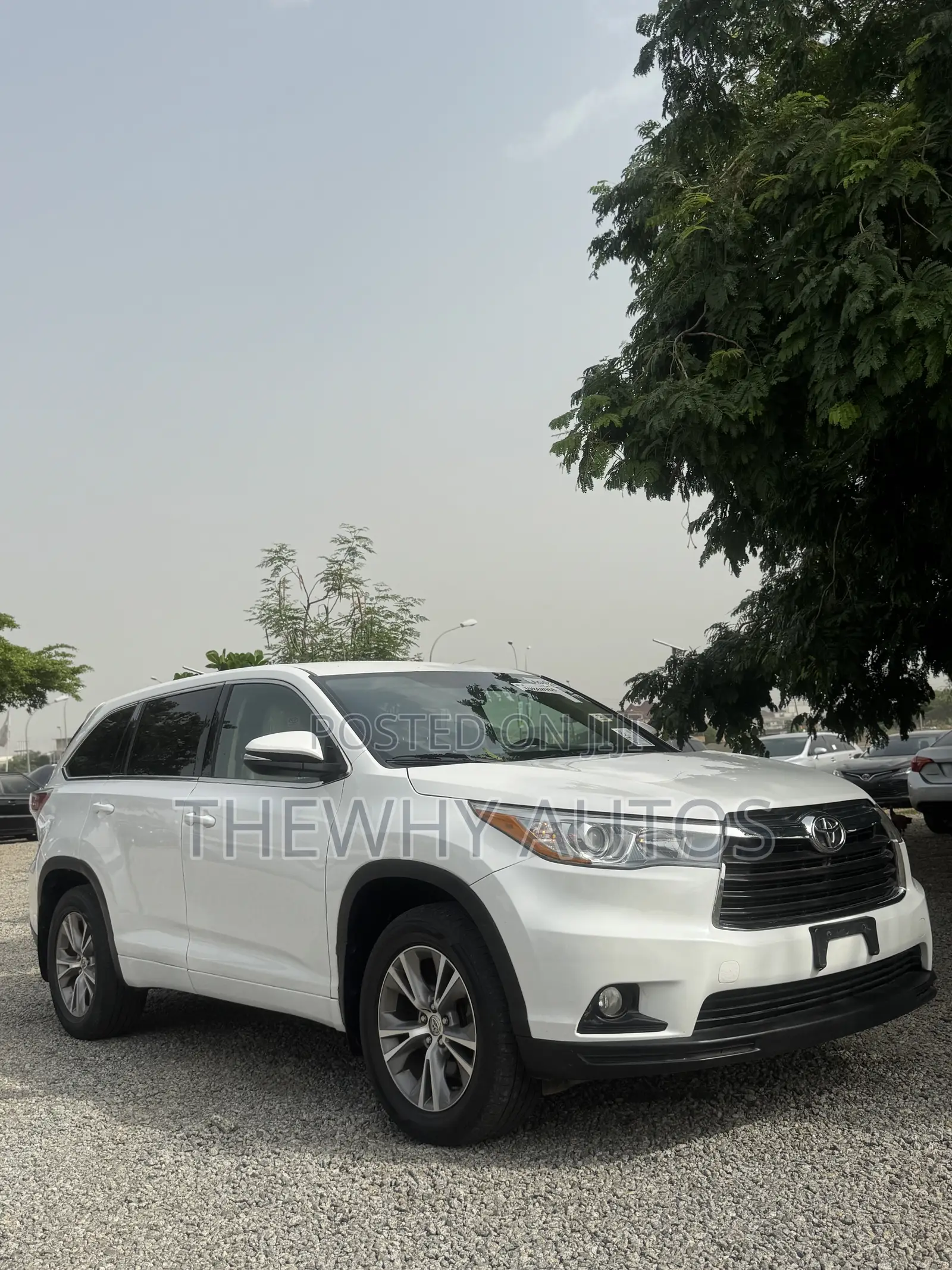 Toyota Highlander LE 4dr SUV AWD (3.5L 6cyl 6A) 2015 White