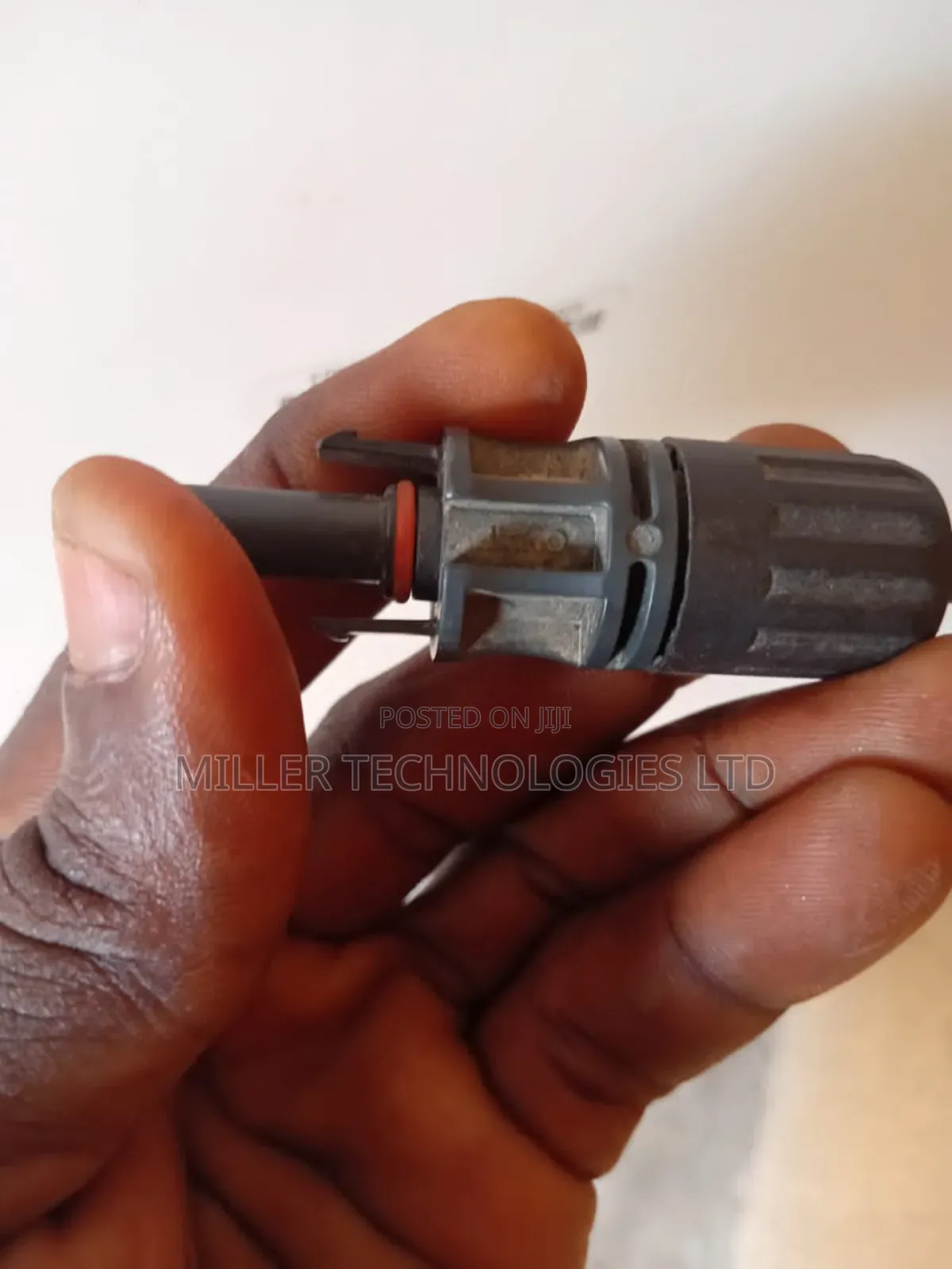 Original Brand New Jinko Solar 625w Available In Bulk