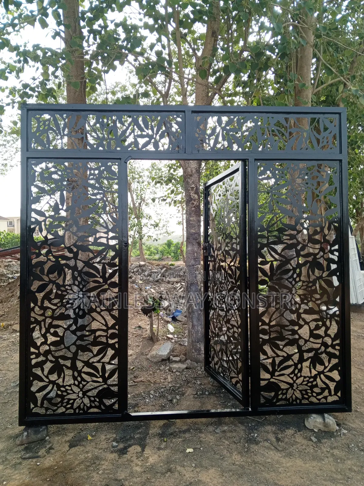 Lasercut Door Design Flower Burglary